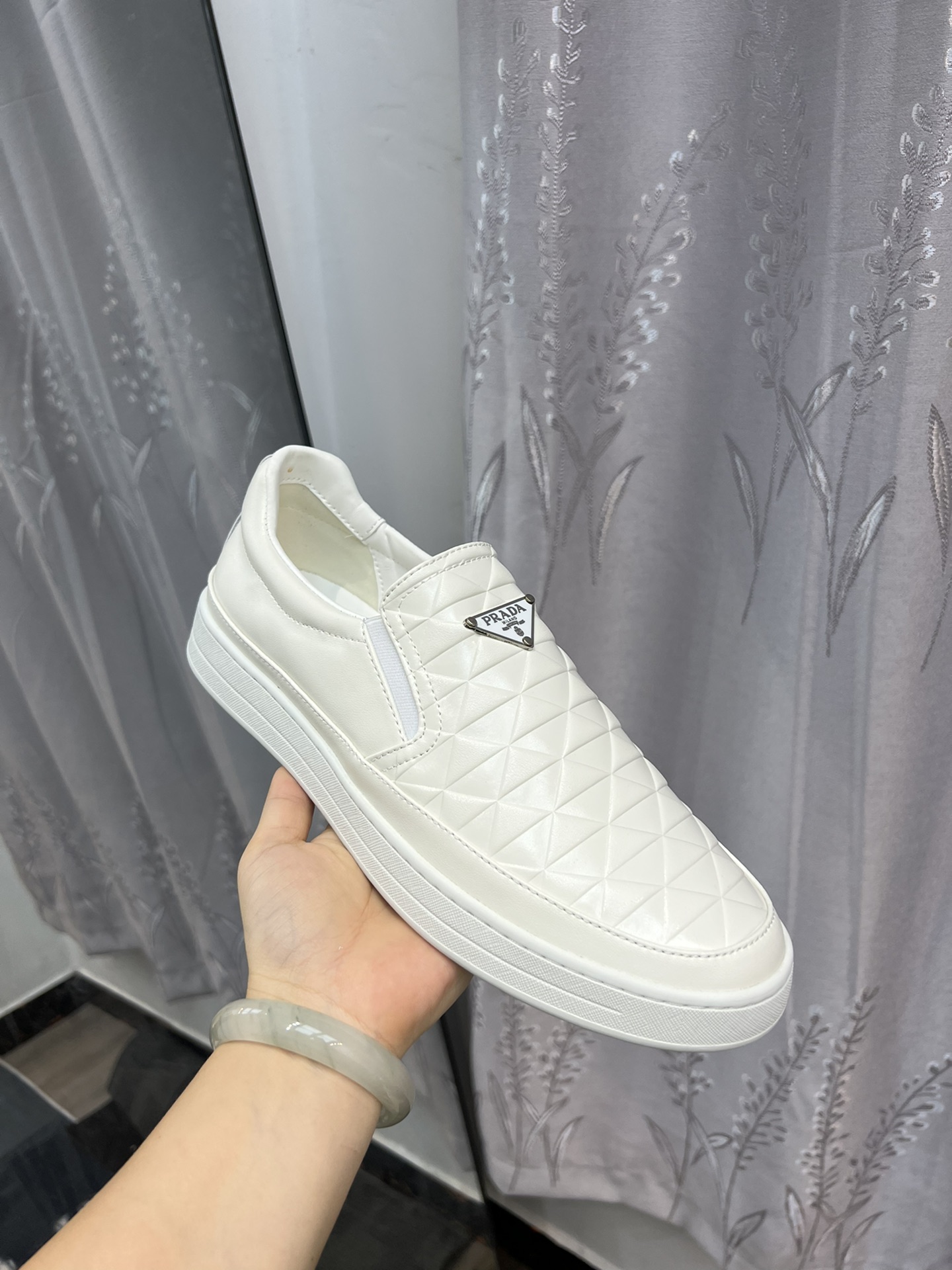 (Prada) sitio web oficial de los últimos modelos de zapatos de los hombres de moda casual, modelos p