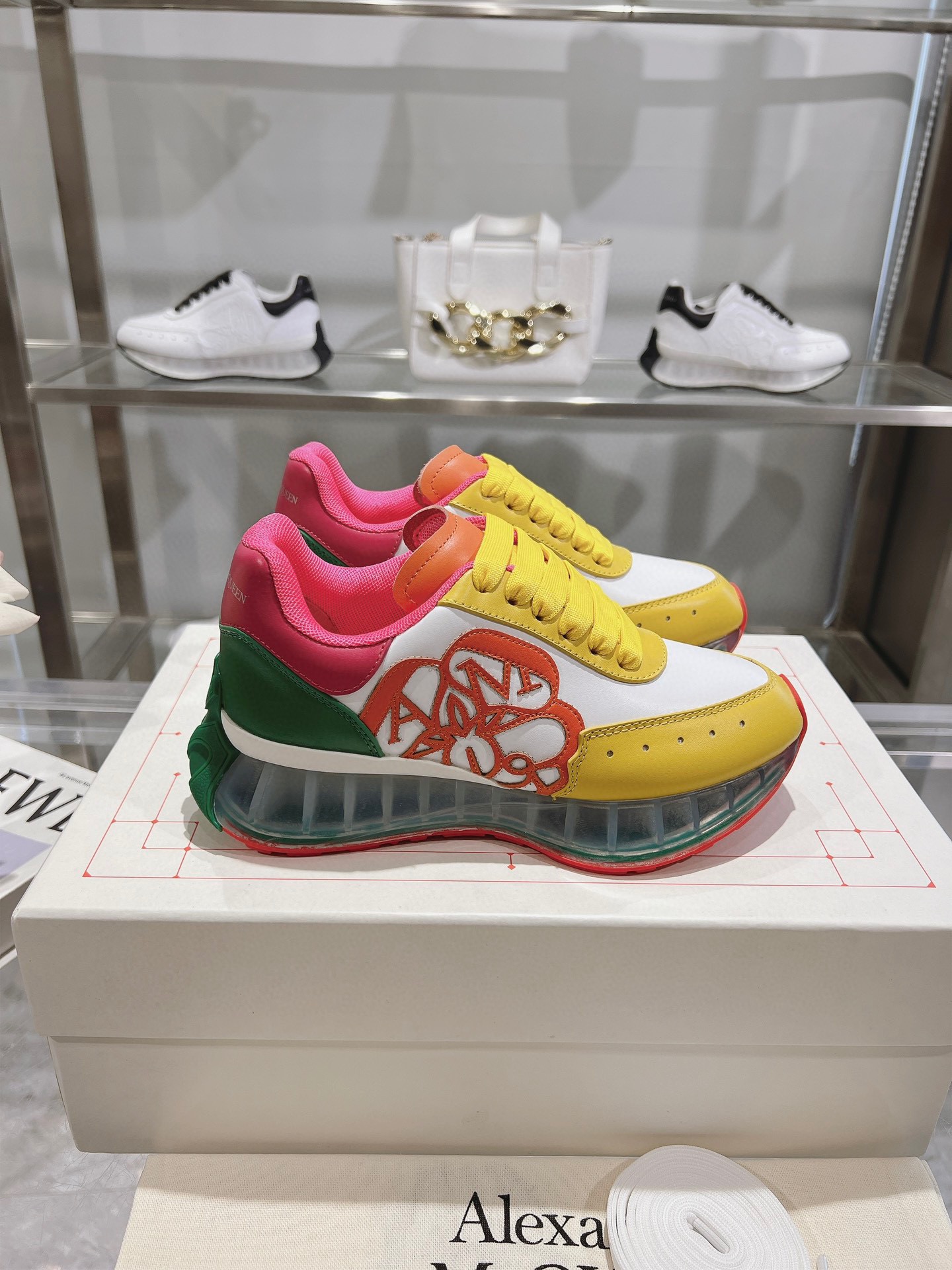 ALEXANDER MCQUEEN/ALEXANDER MCQUEEN - Primavera / Verano 2024 Hombres Sprint Deportes Parejas Zapato