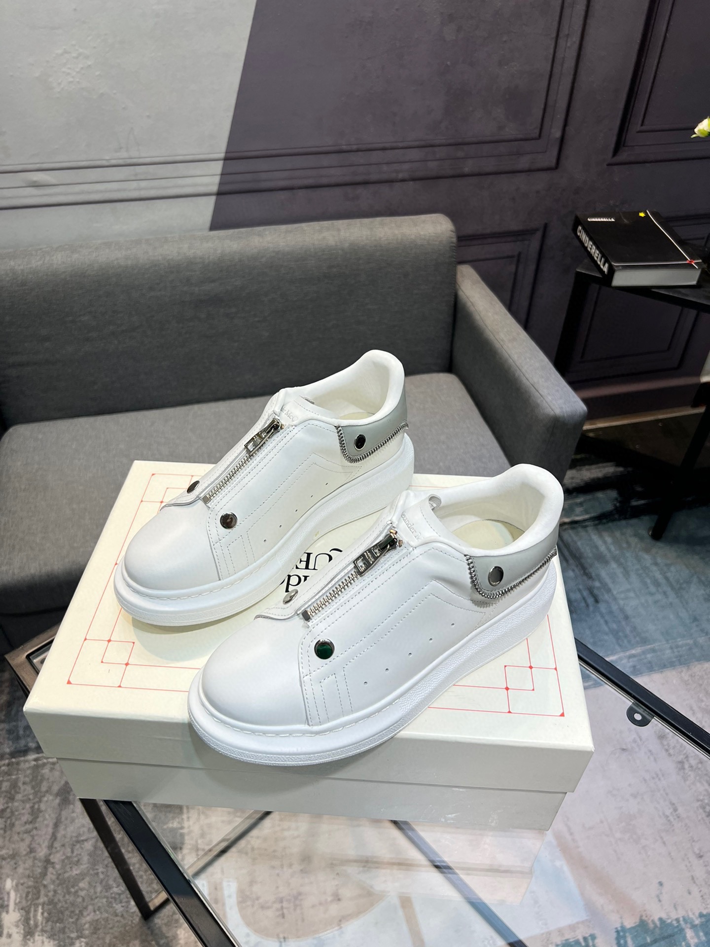 contrarrestar la última nueva versión superior de gama alta Alexander McQueen - Alexander McQueen úl