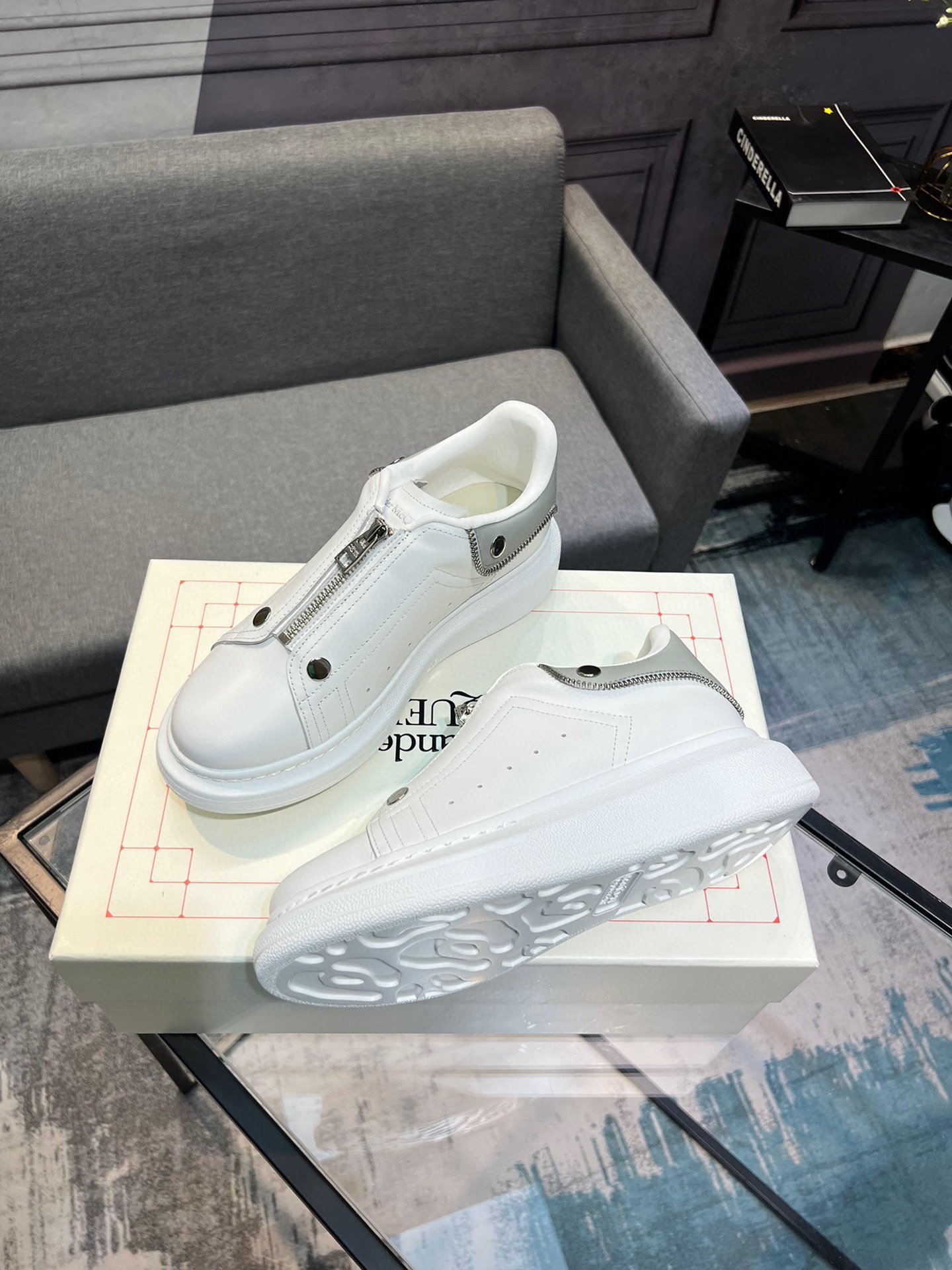 contrarrestar la última nueva versión superior de gama alta Alexander McQueen - Alexander McQueen úl