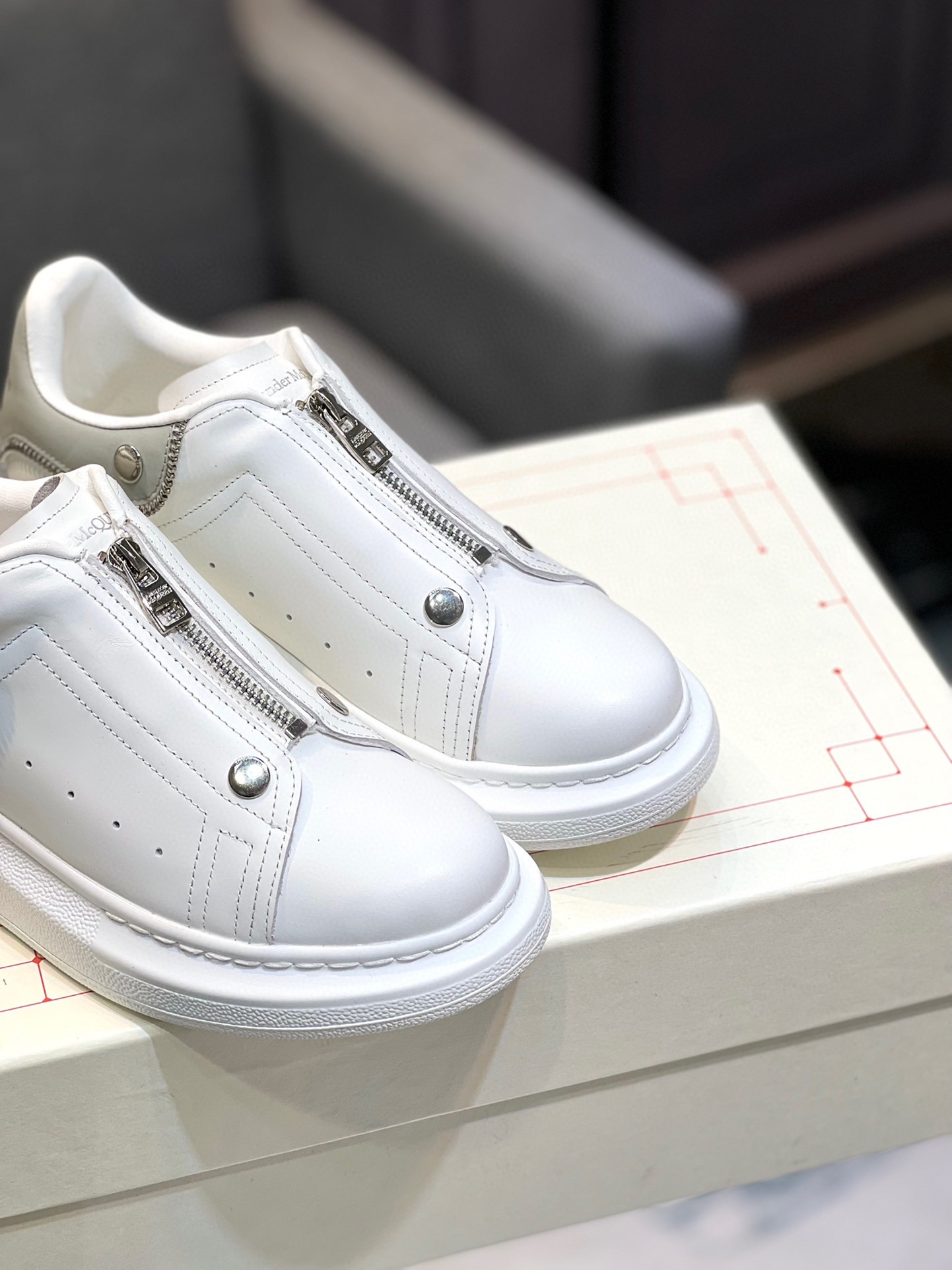 contrarrestar la última nueva versión superior de gama alta Alexander McQueen - Alexander McQueen úl