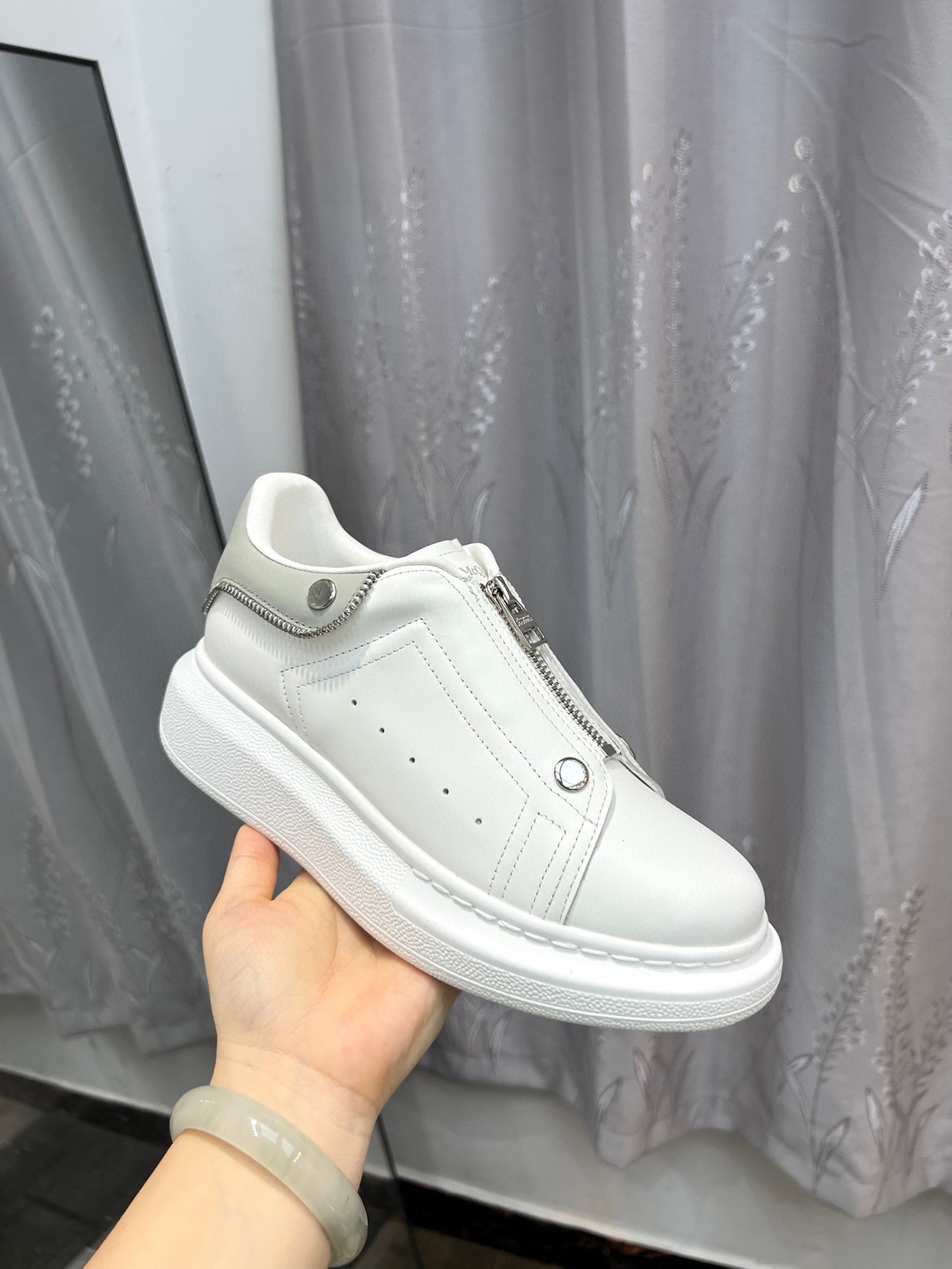 contrarrestar la última nueva versión superior de gama alta Alexander McQueen - Alexander McQueen úl