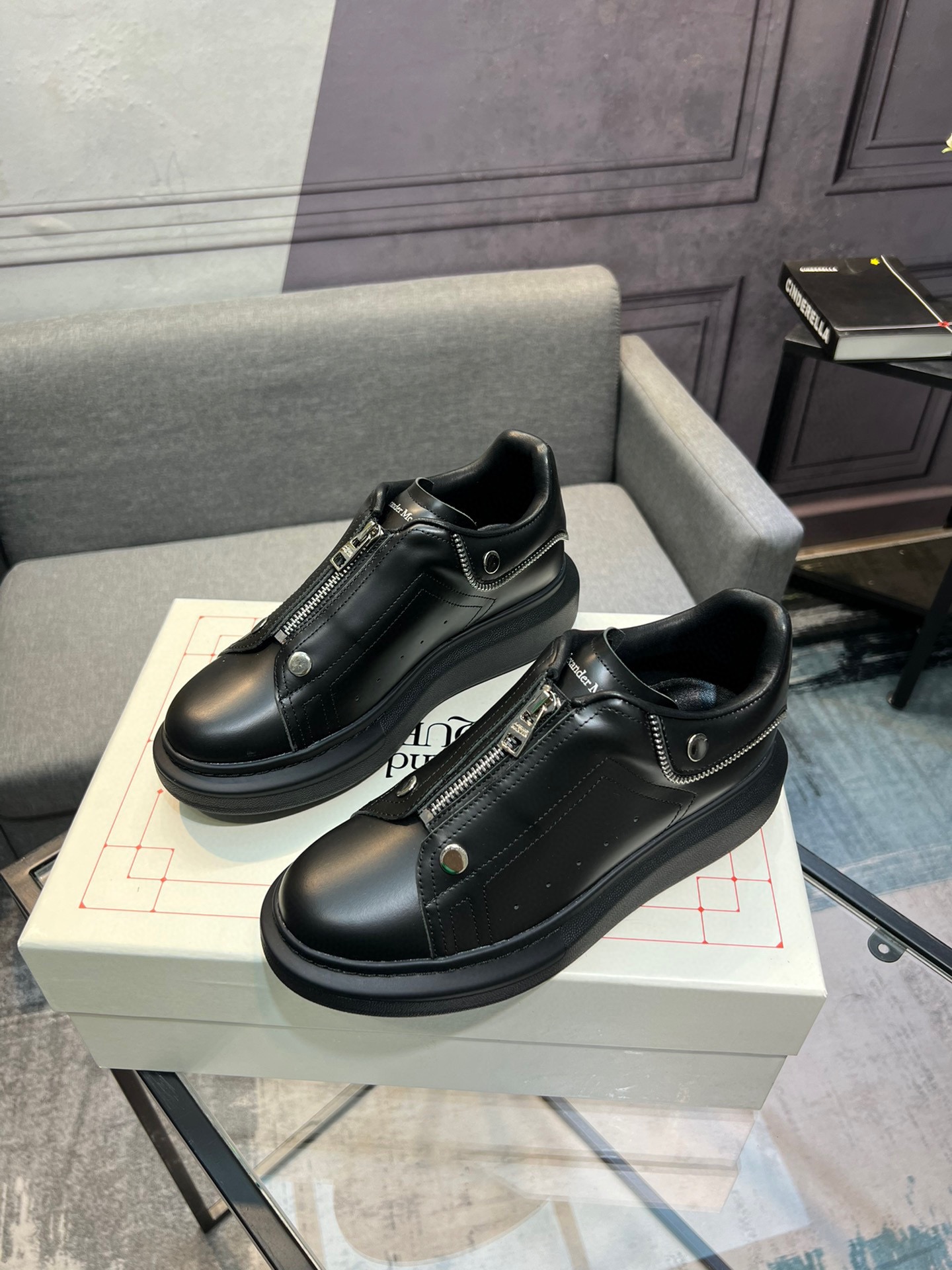 contrarrestar la última nueva versión superior de gama alta Alexander McQueen - Alexander McQueen úl