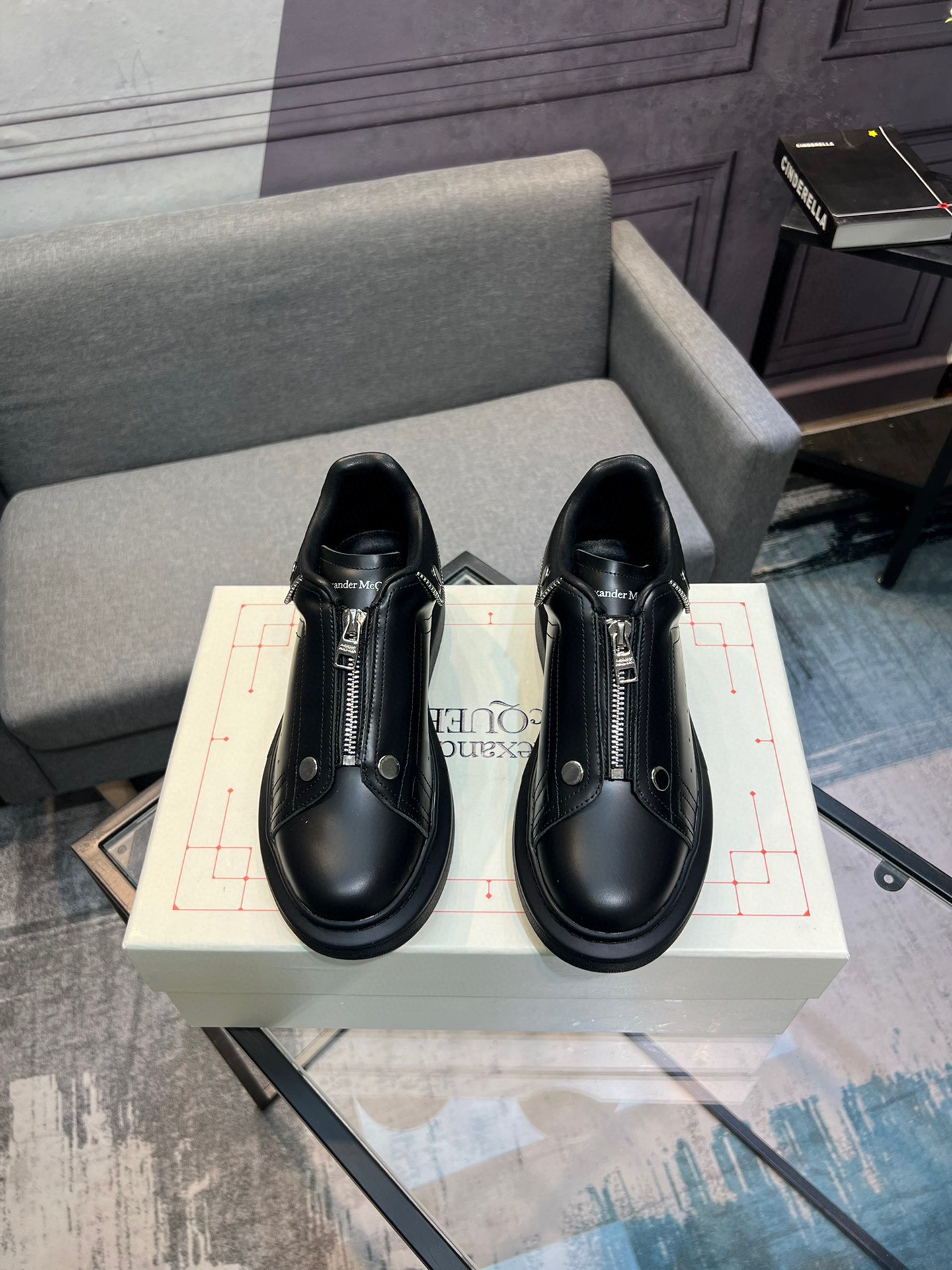 contrarrestar la última nueva versión superior de gama alta Alexander McQueen - Alexander McQueen úl