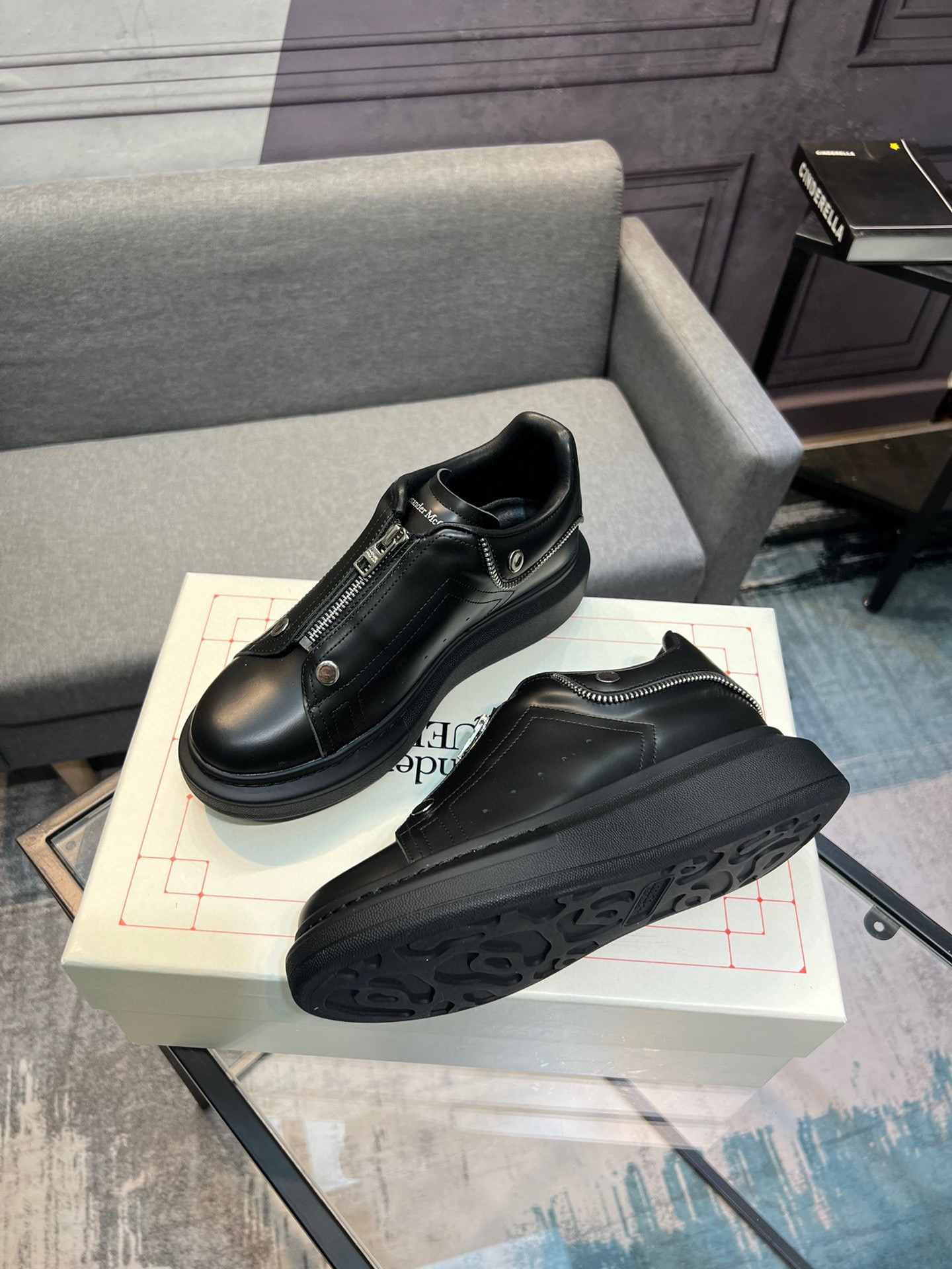 contrarrestar la última nueva versión superior de gama alta Alexander McQueen - Alexander McQueen úl