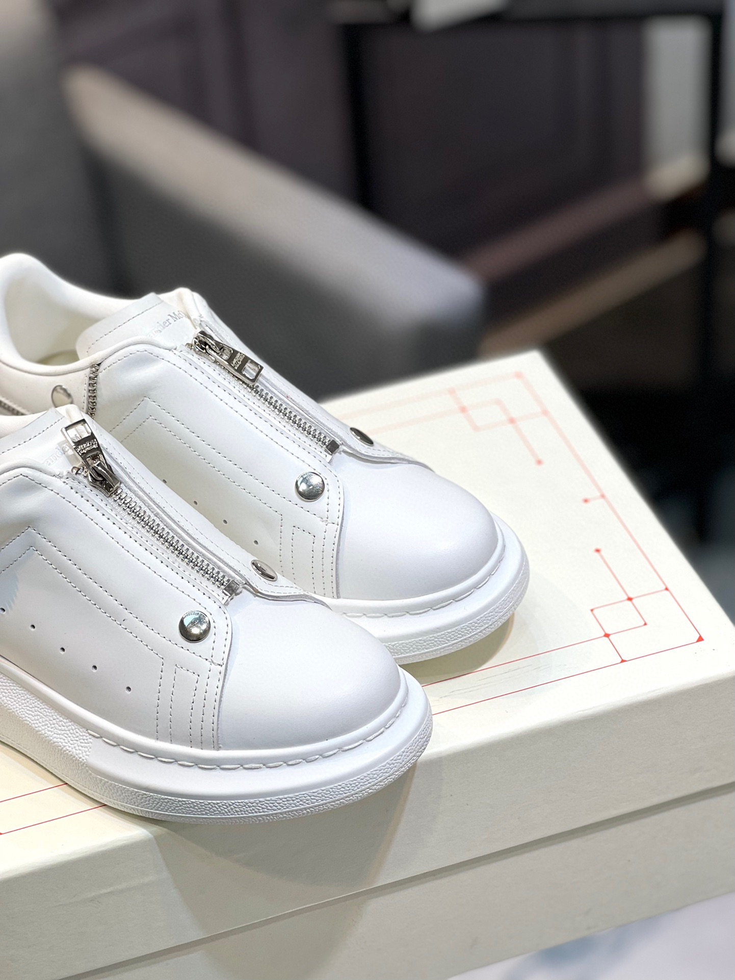 contrarrestar la última nueva versión superior de gama alta Alexander McQueen - Alexander McQueen úl