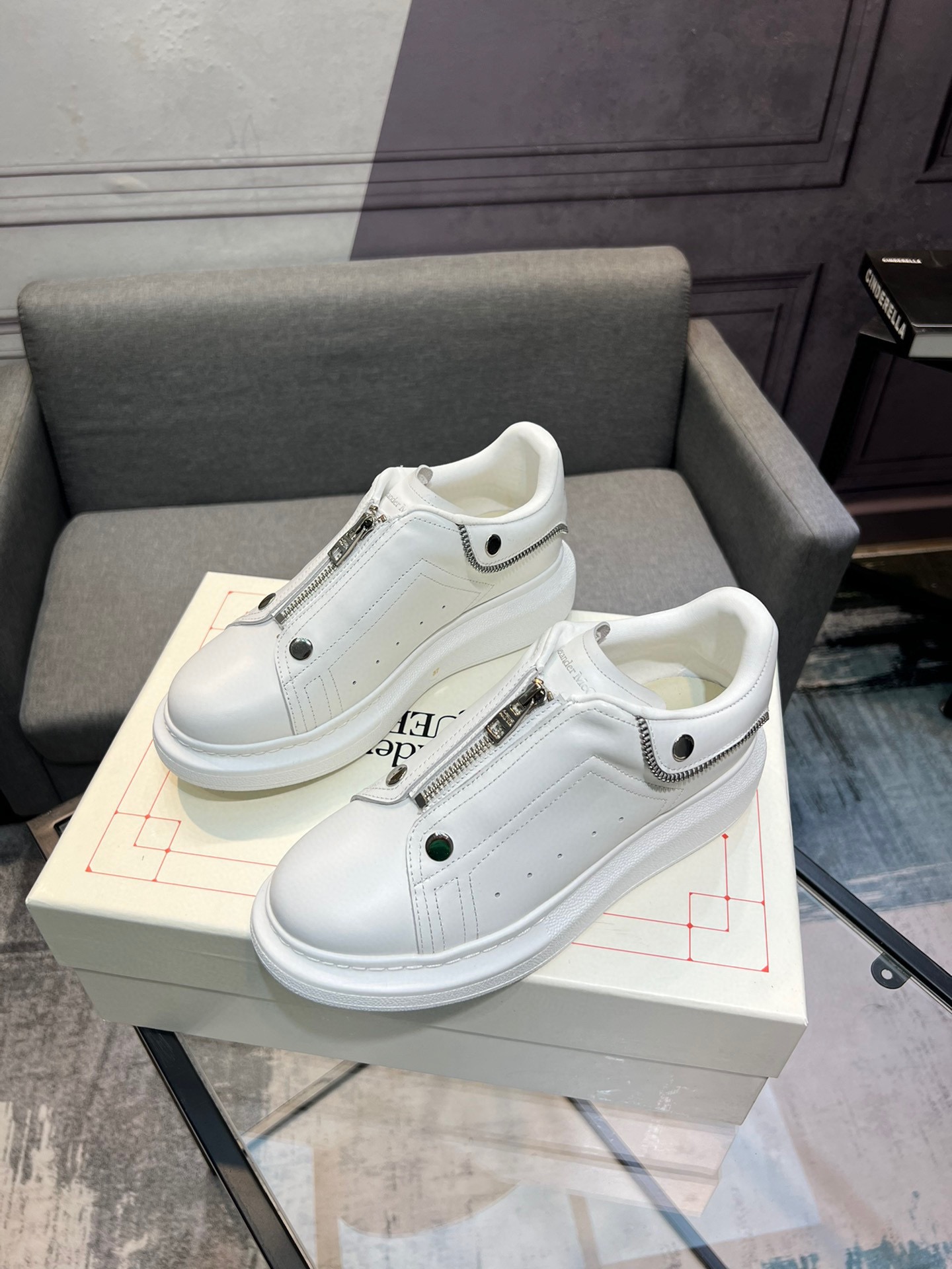 contrarrestar la última nueva versión superior de gama alta Alexander McQueen - Alexander McQueen úl