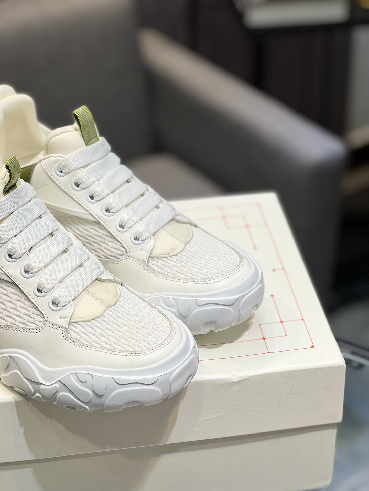contrarrestar la última nueva versión superior de gama alta Alexander McQueen - Alexander McQueen úl