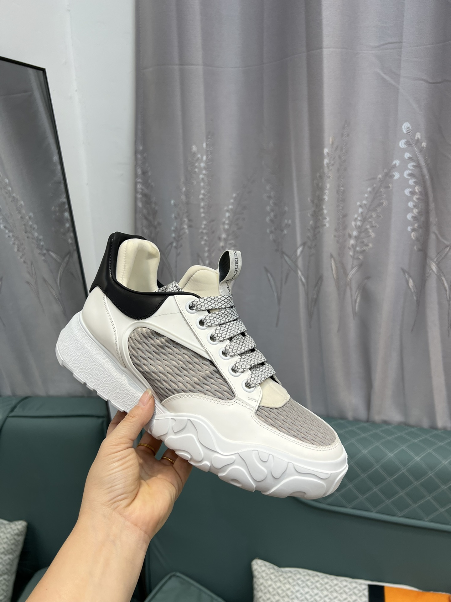 contrarrestar la última nueva versión superior de gama alta Alexander McQueen - Alexander McQueen úl