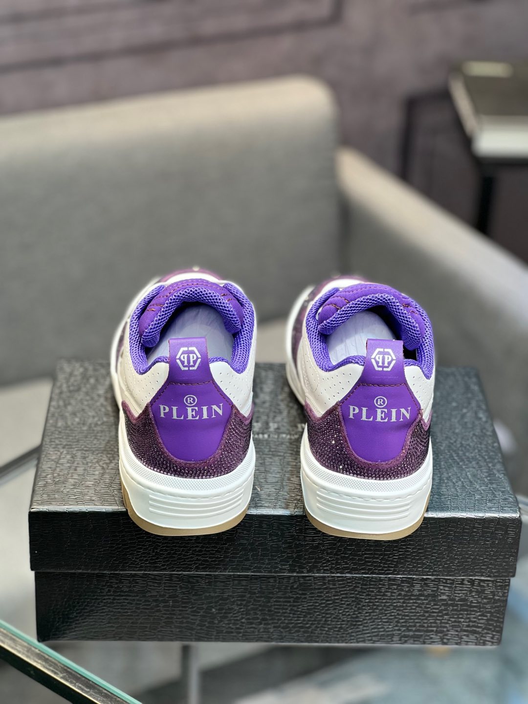 [PHILIPP PIEIN] (PHILIPP PIEIN) liderando la tendencia de las tendencias de la moda [fuerte] al lujo