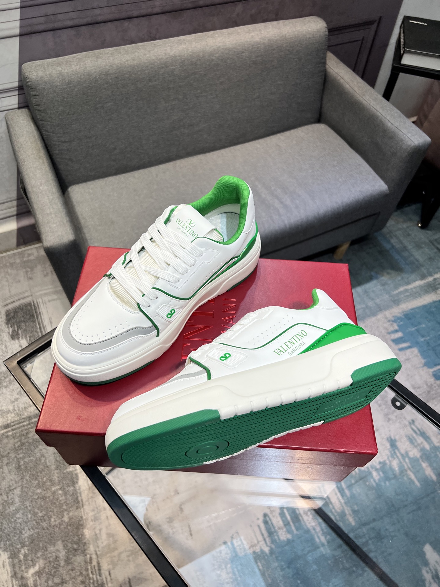 𝑽𝒂𝒍𝒆𝒏𝒕𝒊𝒏𝒐 Valentino 𝑶𝒏𝒆𝑺𝒕𝒖𝒅 Colección de zapatillas de deporte de pareja Valentino 2