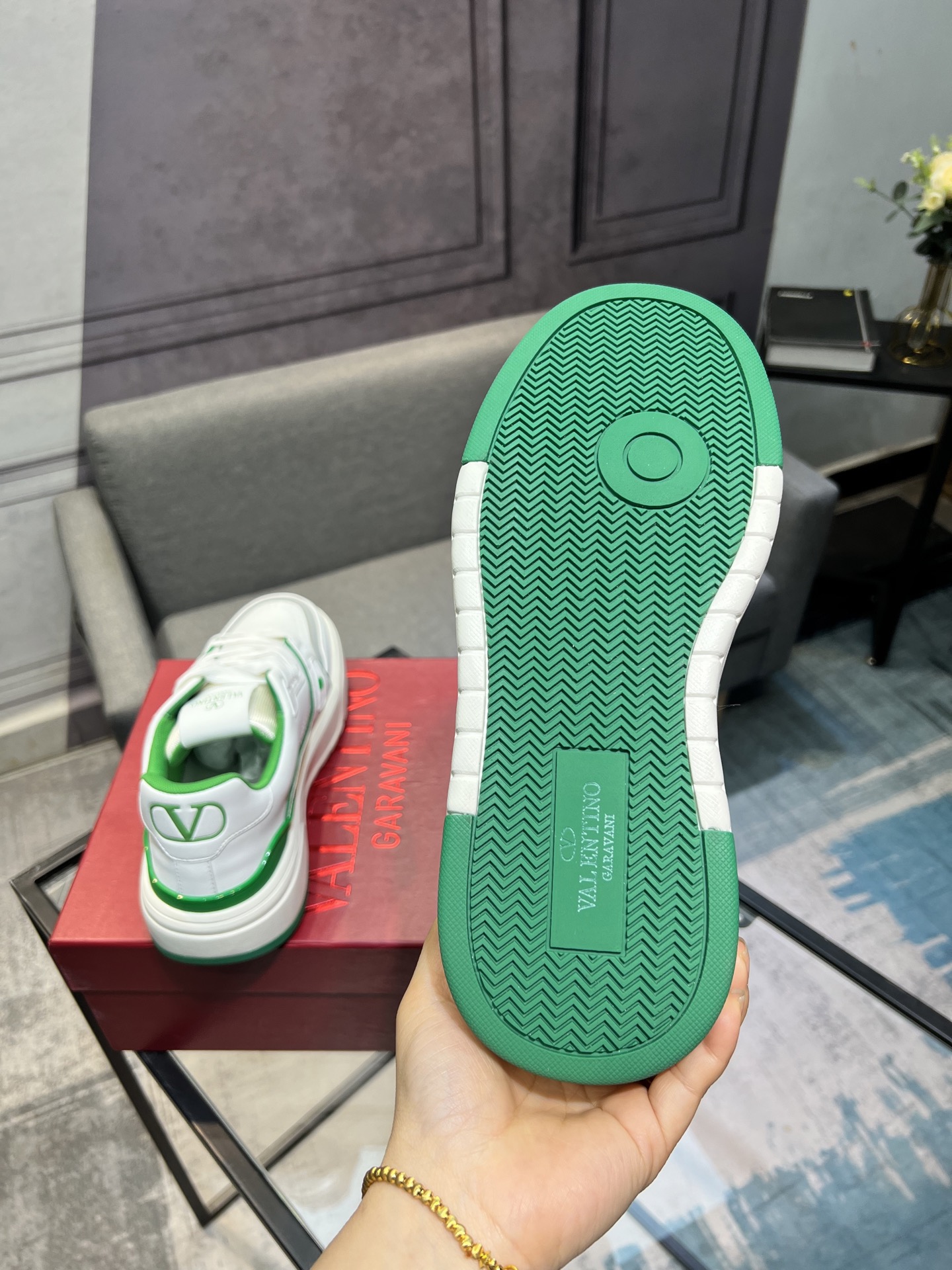 𝑽𝒂𝒍𝒆𝒏𝒕𝒊𝒏𝒐 Valentino 𝑶𝒏𝒆𝑺𝒕𝒖𝒅 Colección de zapatillas de deporte de pareja Valentino 2