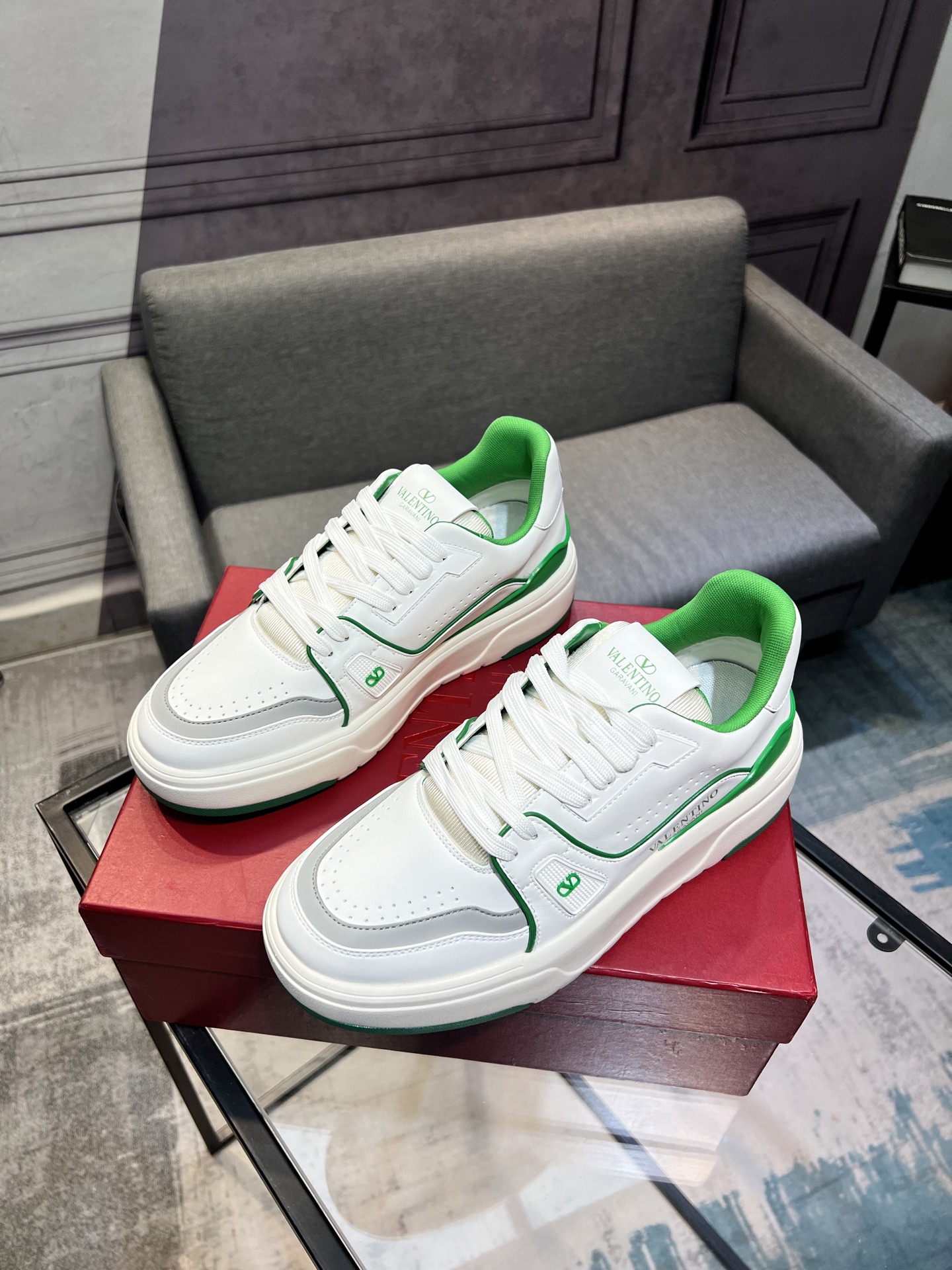 𝑽𝒂𝒍𝒆𝒏𝒕𝒊𝒏𝒐 Valentino 𝑶𝒏𝒆𝑺𝒕𝒖𝒅 Colección de zapatillas de deporte de pareja Valentino 2