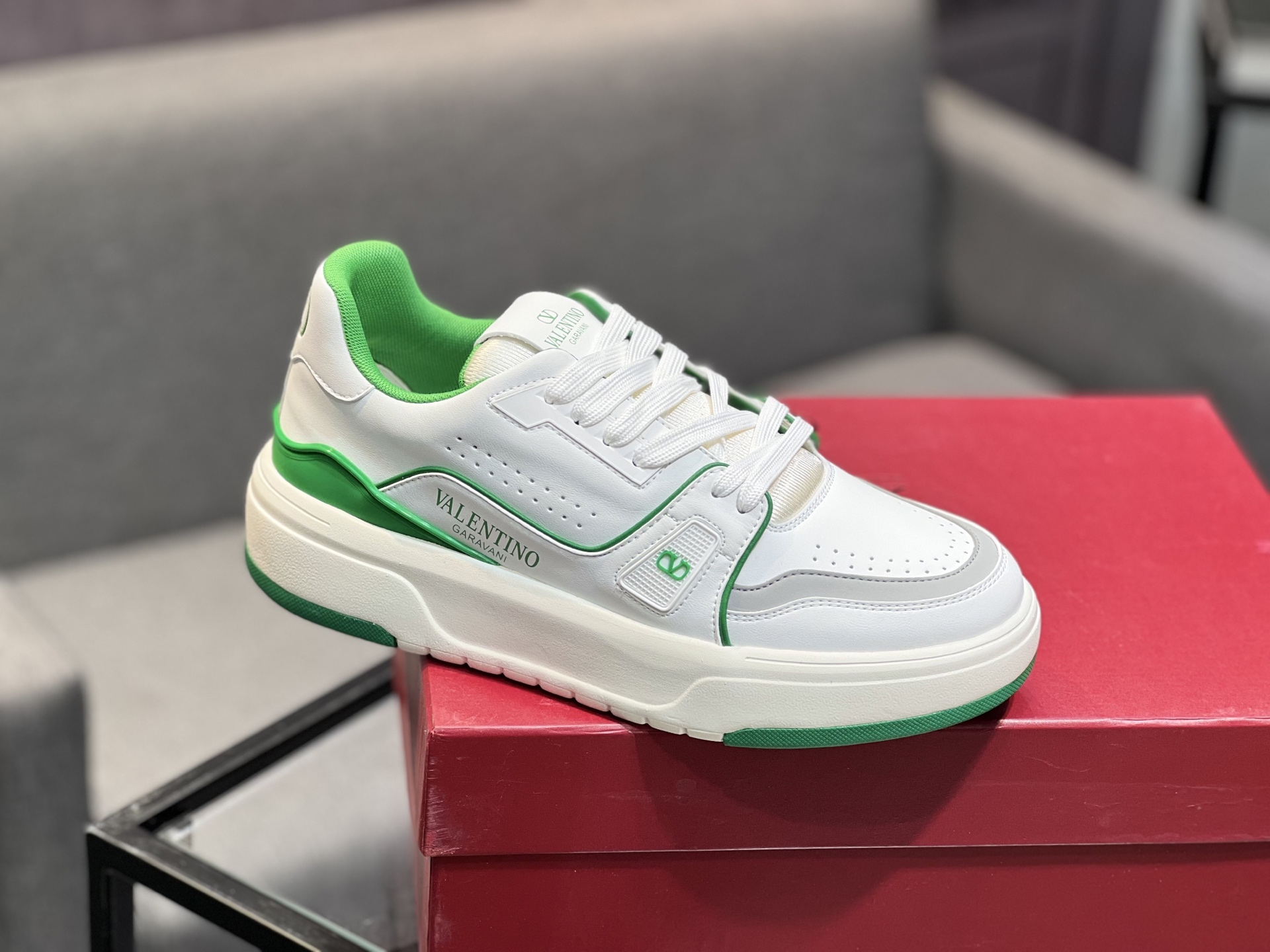 𝑽𝒂𝒍𝒆𝒏𝒕𝒊𝒏𝒐 Valentino 𝑶𝒏𝒆𝑺𝒕𝒖𝒅 Colección de zapatillas de deporte de pareja Valentino 2