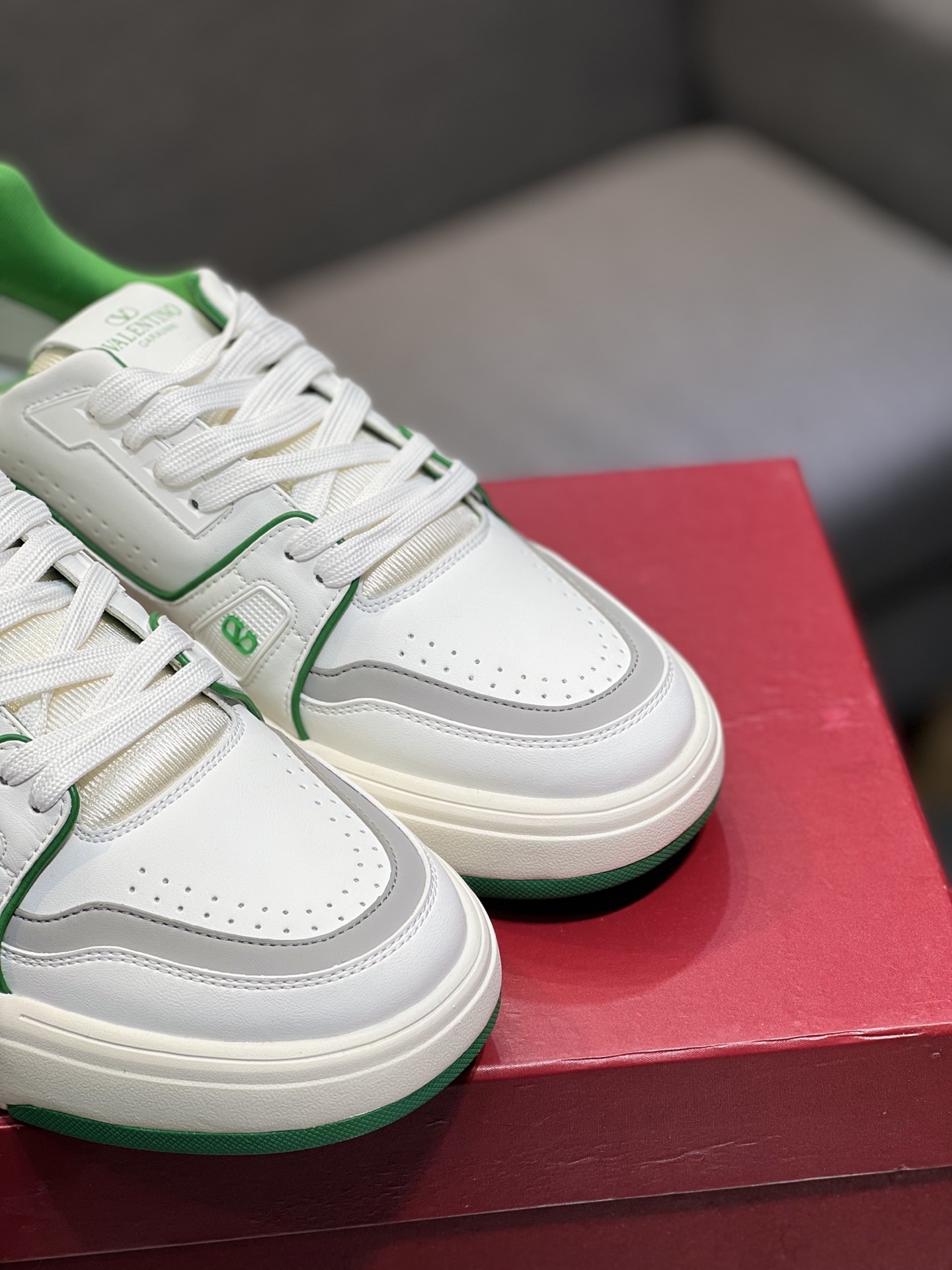 𝑽𝒂𝒍𝒆𝒏𝒕𝒊𝒏𝒐 Valentino 𝑶𝒏𝒆𝑺𝒕𝒖𝒅 Colección de zapatillas de deporte de pareja Valentino 2