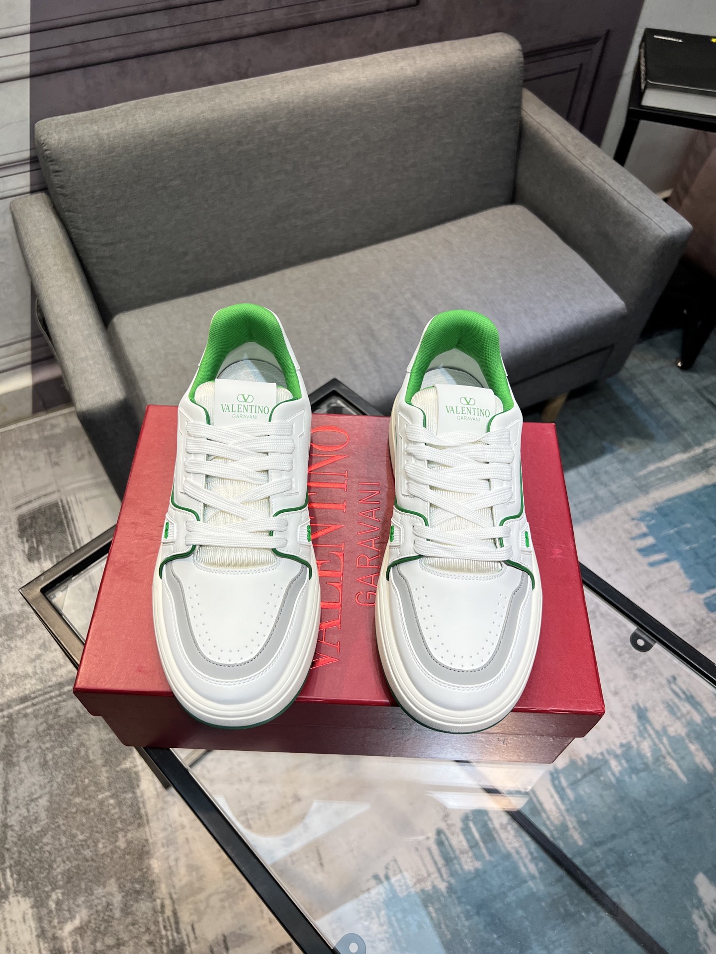 𝑽𝒂𝒍𝒆𝒏𝒕𝒊𝒏𝒐 Valentino 𝑶𝒏𝒆𝑺𝒕𝒖𝒅 Colección de zapatillas de deporte de pareja Valentino 2