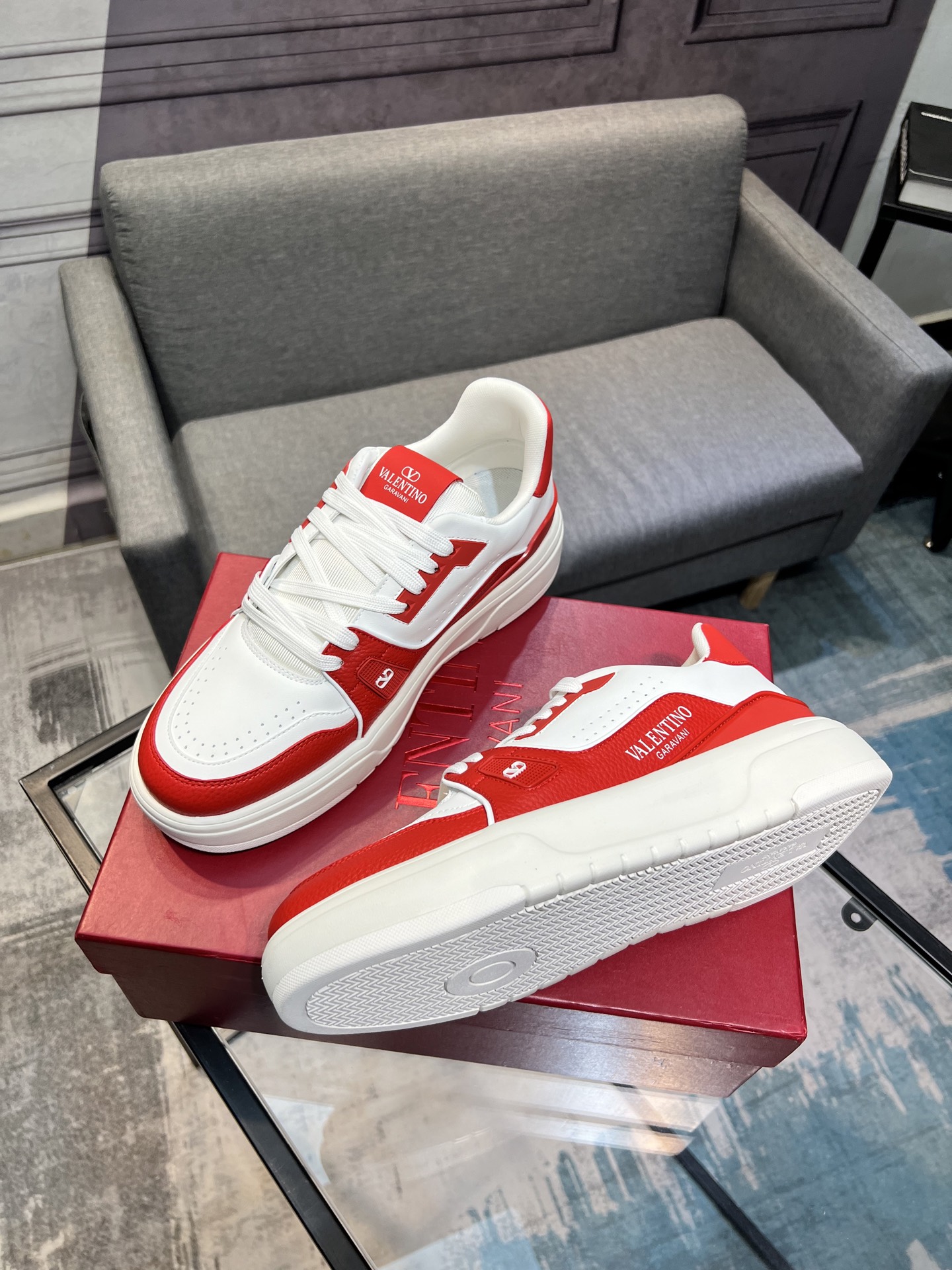 𝑽𝒂𝒍𝒆𝒏𝒕𝒊𝒏𝒐 Valentino 𝑶𝒏𝒆𝑺𝒕𝒖𝒅 Colección de zapatillas de deporte de pareja Valentino 2