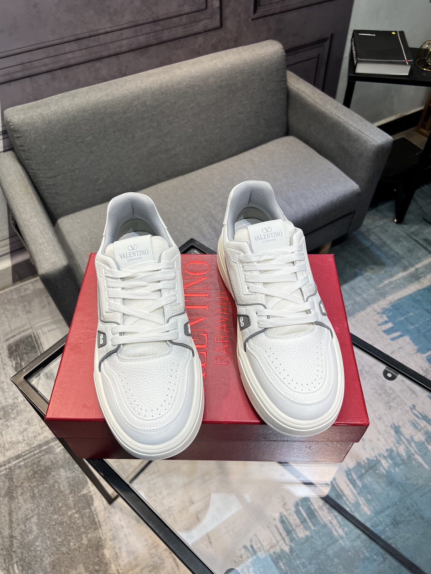 𝑽𝒂𝒍𝒆𝒏𝒕𝒊𝒏𝒐 Valentino 𝑶𝒏𝒆𝑺𝒕𝒖𝒅 Colección de zapatillas de deporte de pareja Valentino 2