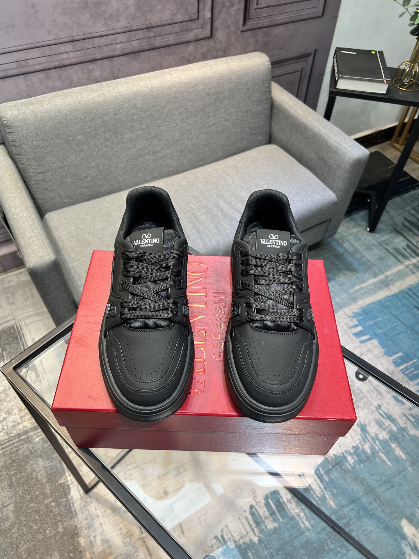 𝑽𝒂𝒍𝒆𝒏𝒕𝒊𝒏𝒐 Valentino 𝑶𝒏𝒆𝑺𝒕𝒖𝒅 Colección de zapatillas de deporte de pareja Valentino 2