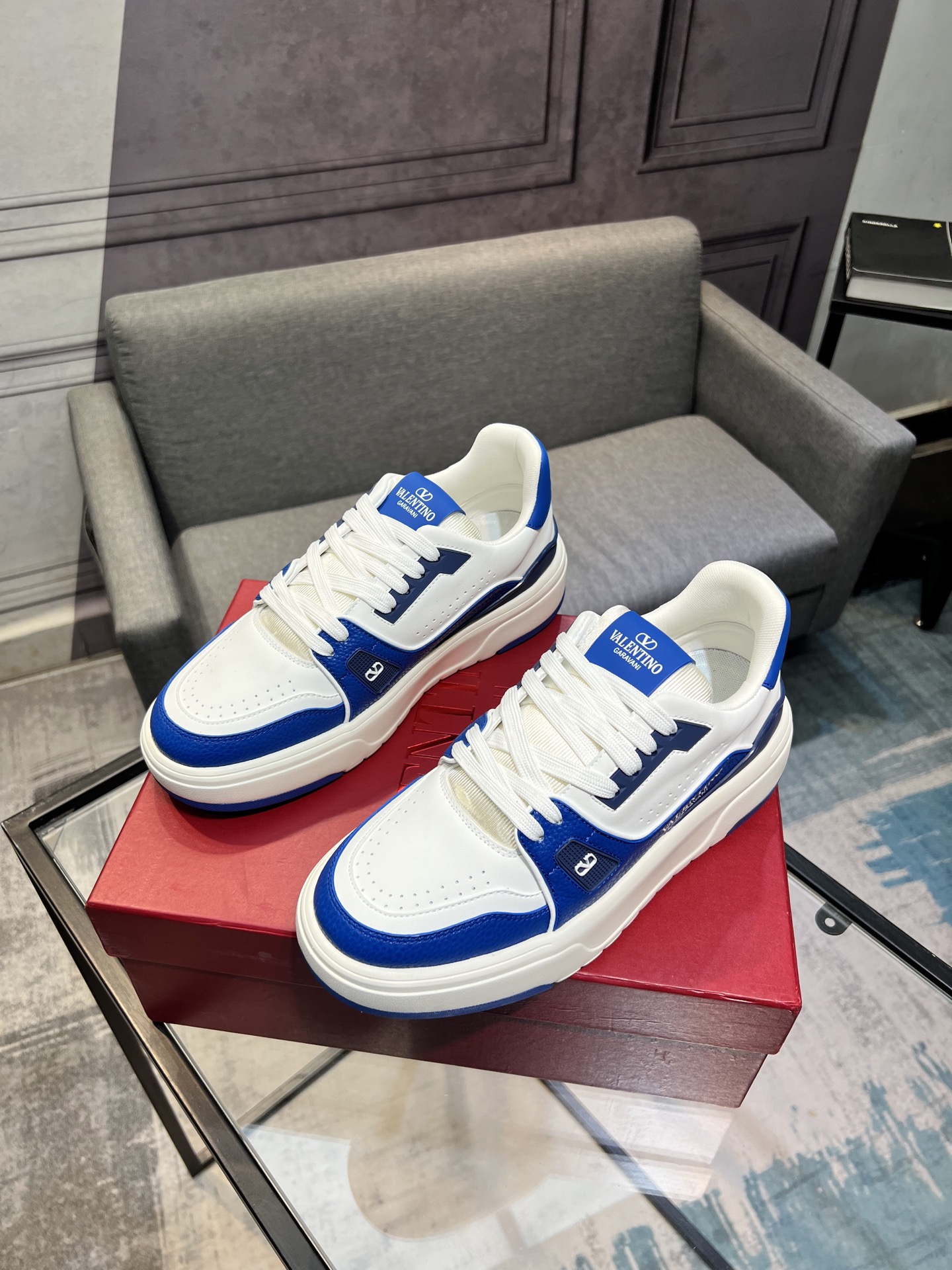 𝑽𝒂𝒍𝒆𝒏𝒕𝒊𝒏𝒐 Valentino 𝑶𝒏𝒆𝑺𝒕𝒖𝒅 Colección de zapatillas de deporte de pareja Valentino 2