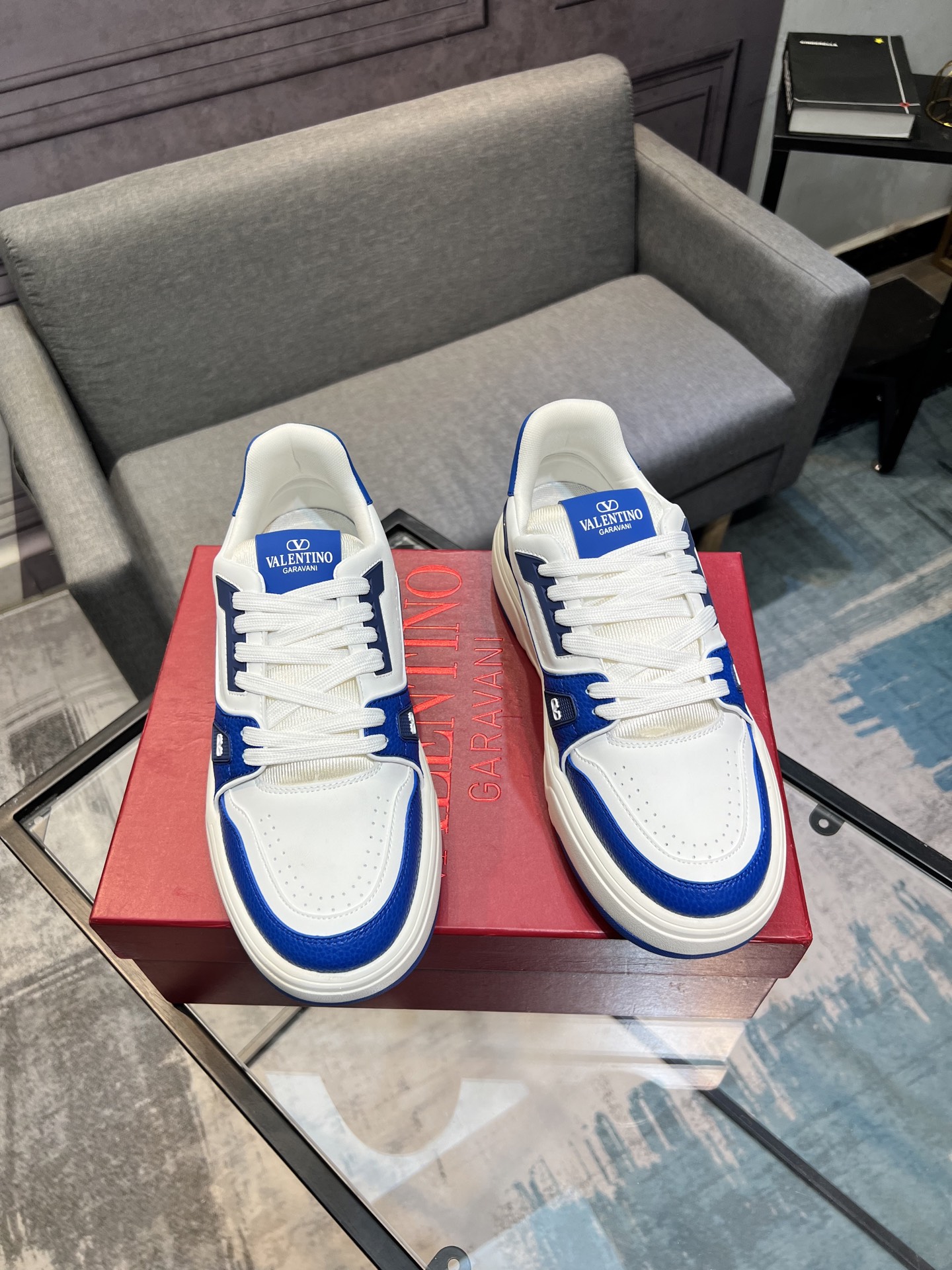 𝑽𝒂𝒍𝒆𝒏𝒕𝒊𝒏𝒐 Valentino 𝑶𝒏𝒆𝑺𝒕𝒖𝒅 Colección de zapatillas de deporte de pareja Valentino 2