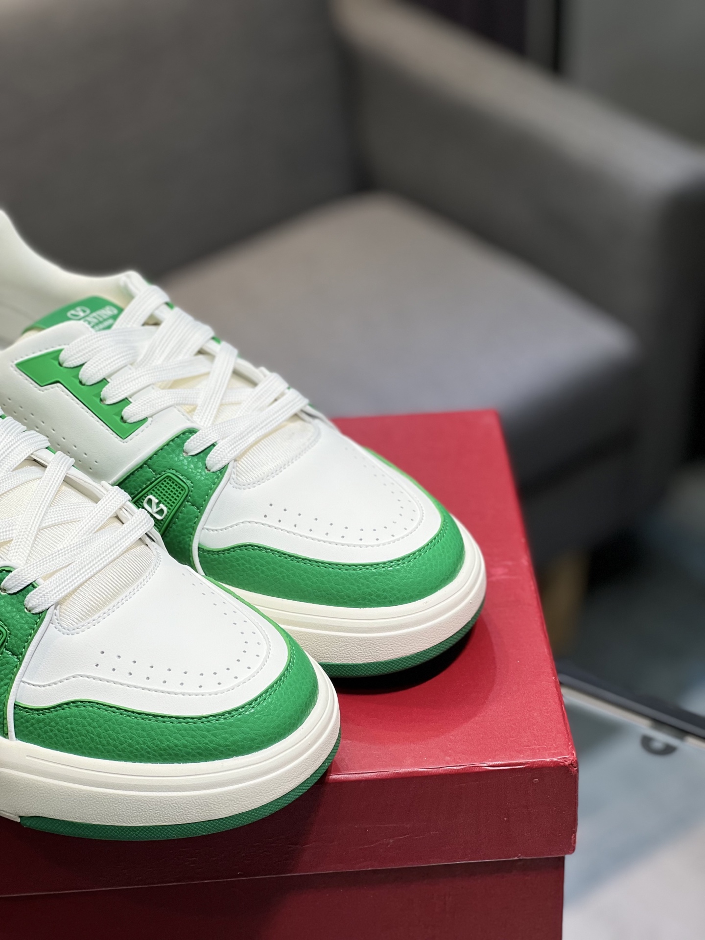 𝑽𝒂𝒍𝒆𝒏𝒕𝒊𝒏𝒐 Valentino 𝑶𝒏𝒆𝑺𝒕𝒖𝒅 Colección de zapatillas de deporte de pareja Valentino 2