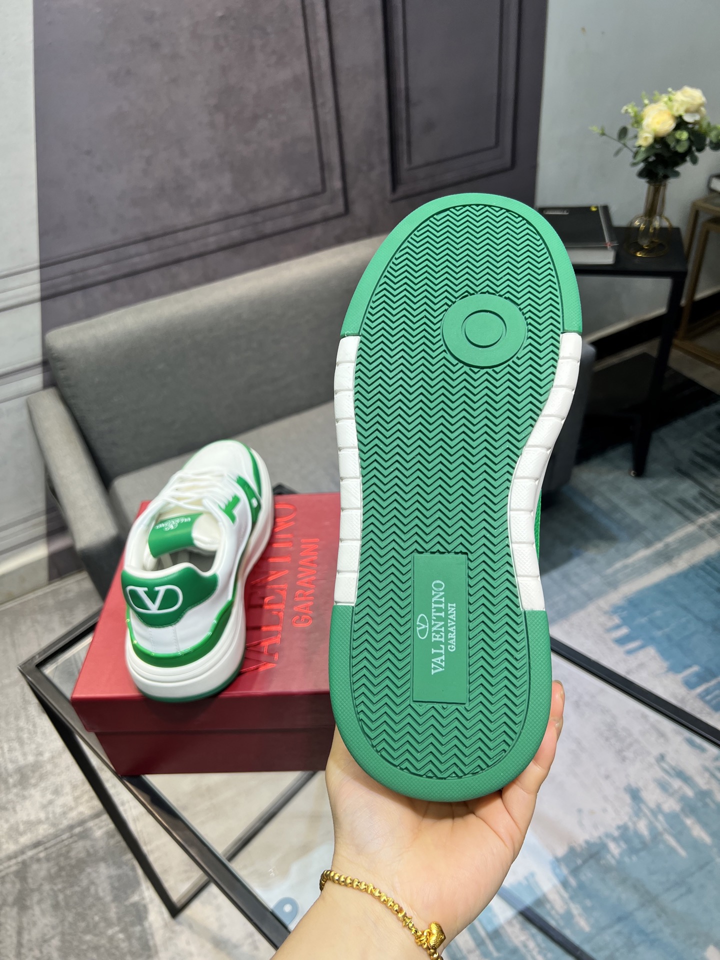 𝑽𝒂𝒍𝒆𝒏𝒕𝒊𝒏𝒐 Valentino 𝑶𝒏𝒆𝑺𝒕𝒖𝒅 Colección de zapatillas de deporte de pareja Valentino 2