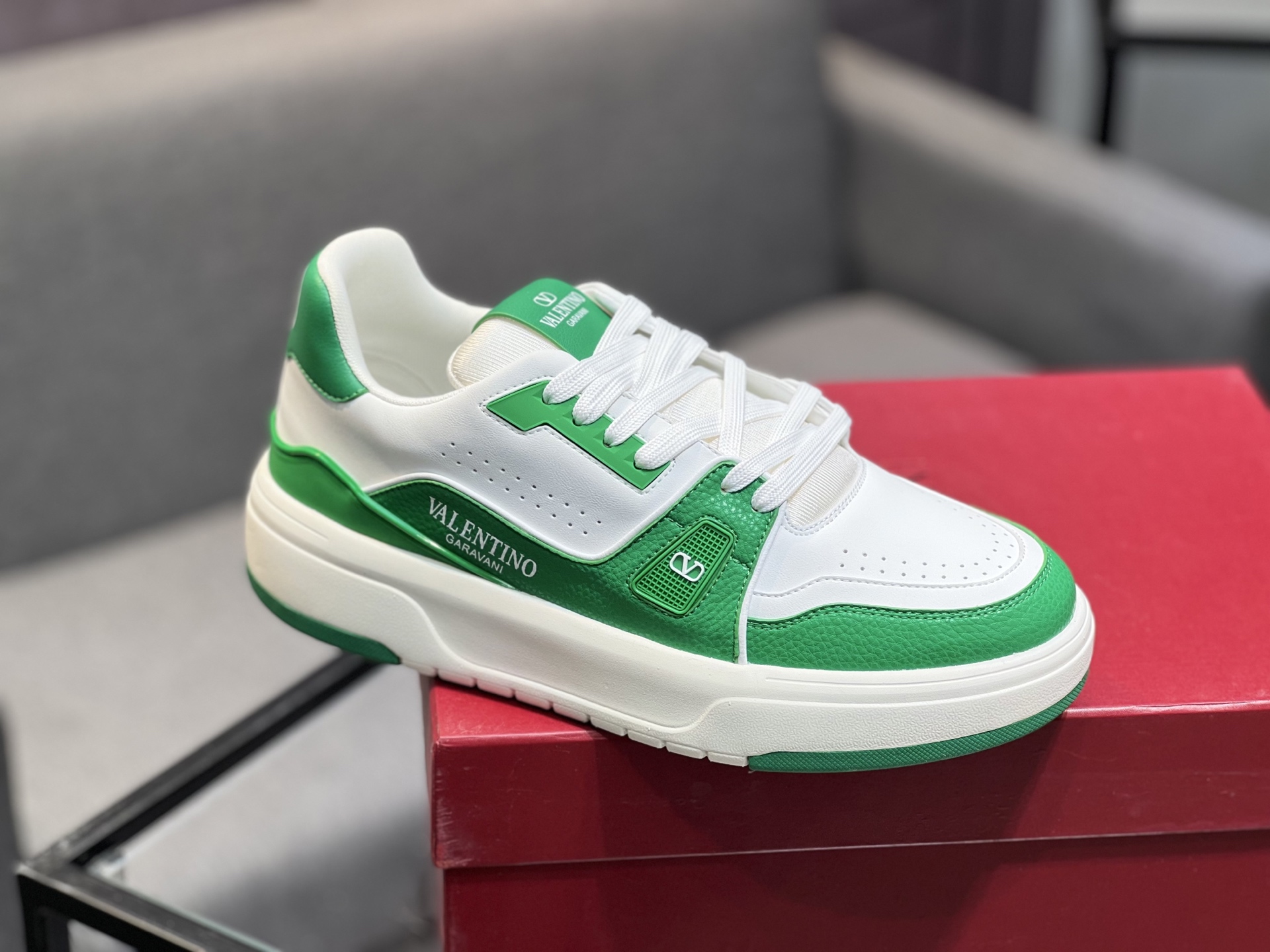 𝑽𝒂𝒍𝒆𝒏𝒕𝒊𝒏𝒐 Valentino 𝑶𝒏𝒆𝑺𝒕𝒖𝒅 Colección de zapatillas de deporte de pareja Valentino 2