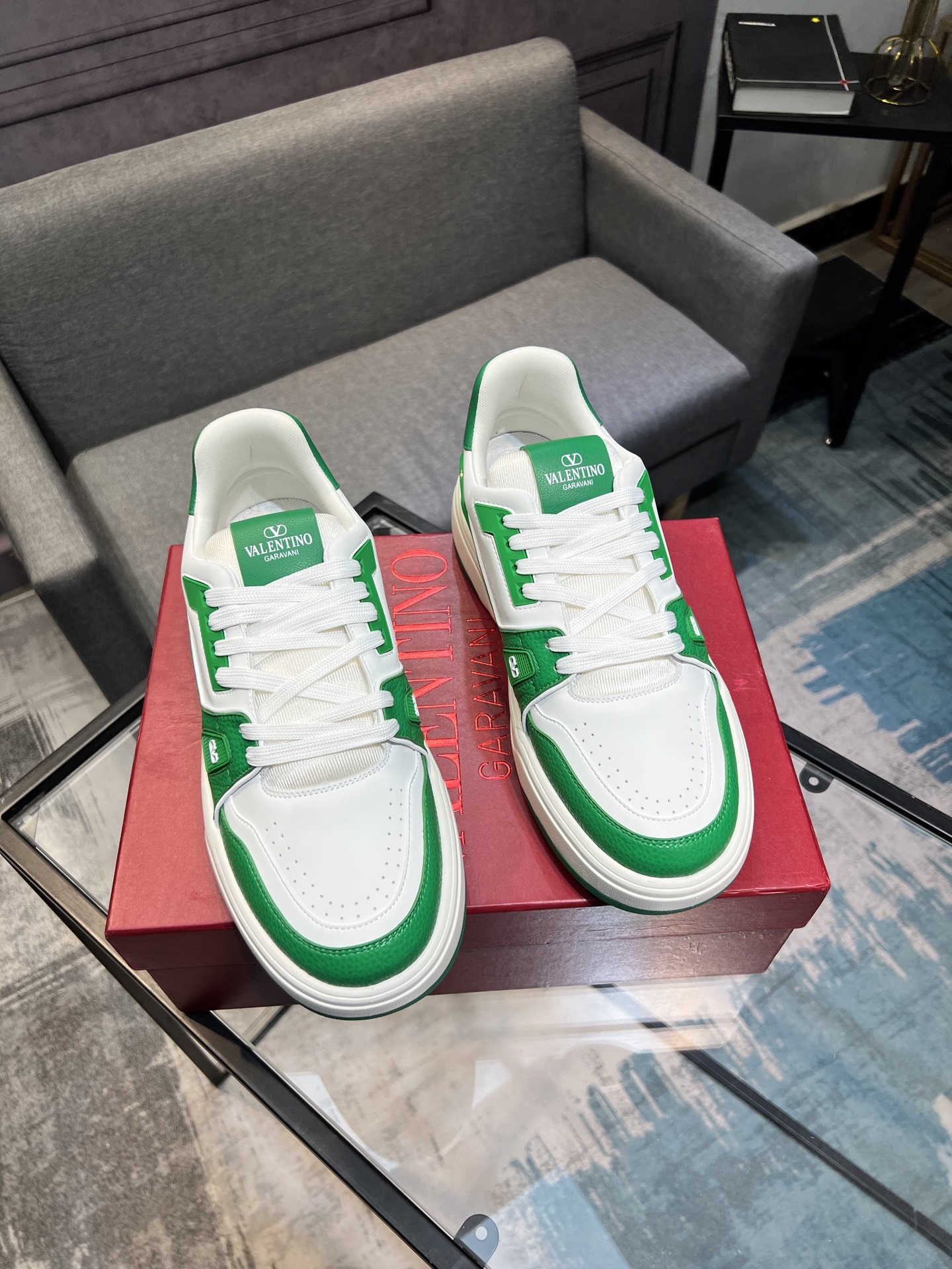 𝑽𝒂𝒍𝒆𝒏𝒕𝒊𝒏𝒐 Valentino 𝑶𝒏𝒆𝑺𝒕𝒖𝒅 Colección de zapatillas de deporte de pareja Valentino 2