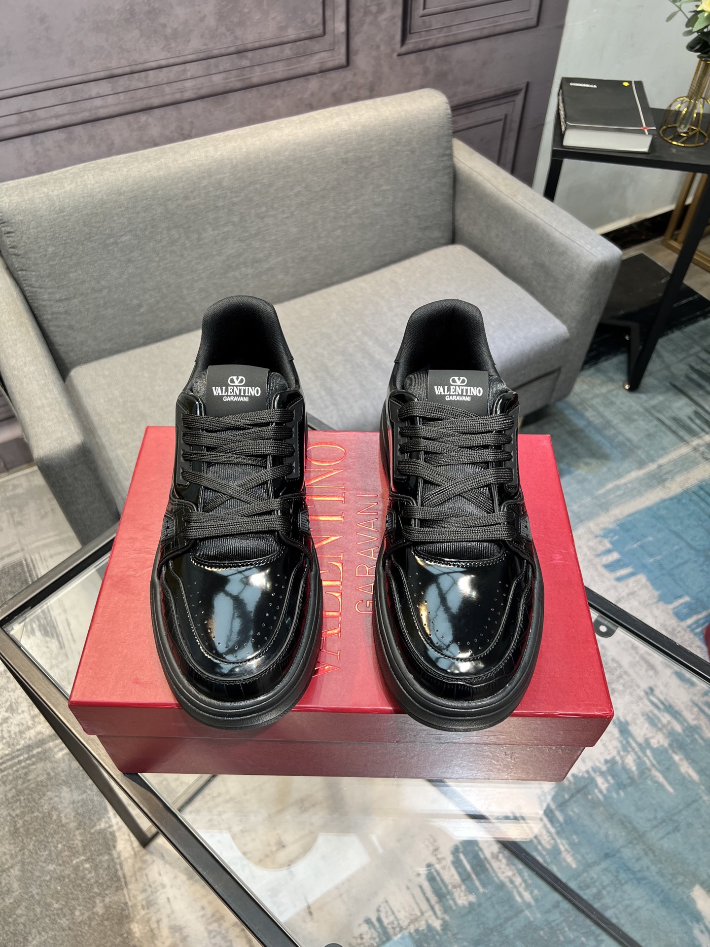𝑽𝒂𝒍𝒆𝒏𝒕𝒊𝒏𝒐 Valentino 𝑶𝒏𝒆𝑺𝒕𝒖𝒅 Colección de zapatillas de deporte de pareja Valentino 2