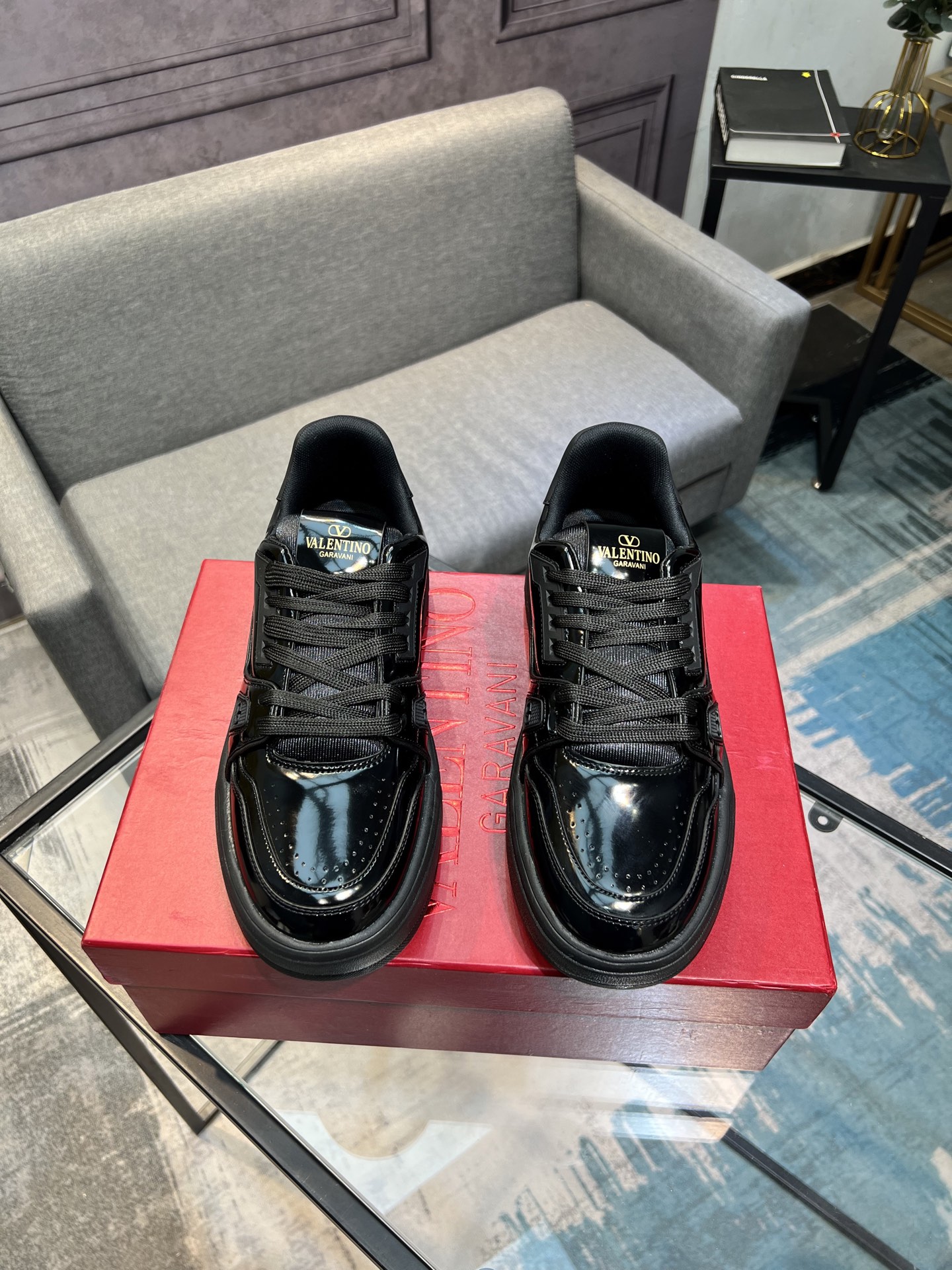 𝑽𝒂𝒍𝒆𝒏𝒕𝒊𝒏𝒐 Valentino 𝑶𝒏𝒆𝑺𝒕𝒖𝒅 Colección de zapatillas de deporte de pareja Valentino 2