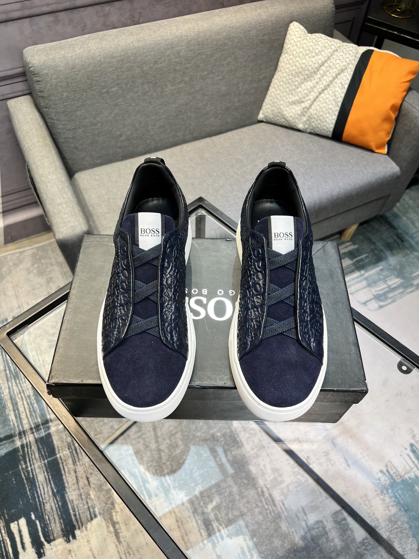 BOSS Classic Lace-Up Men's Sneakers - Stylish Comfort for Everyday Wear