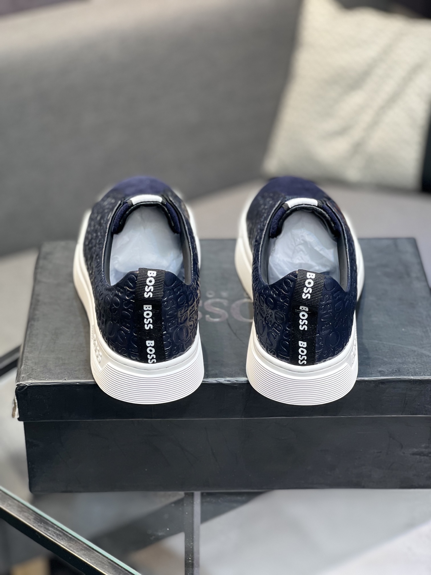 BOSS Classic Lace-Up Men's Sneakers - Stylish Comfort for Everyday Wear 8 i1742133566454 6903 0 6