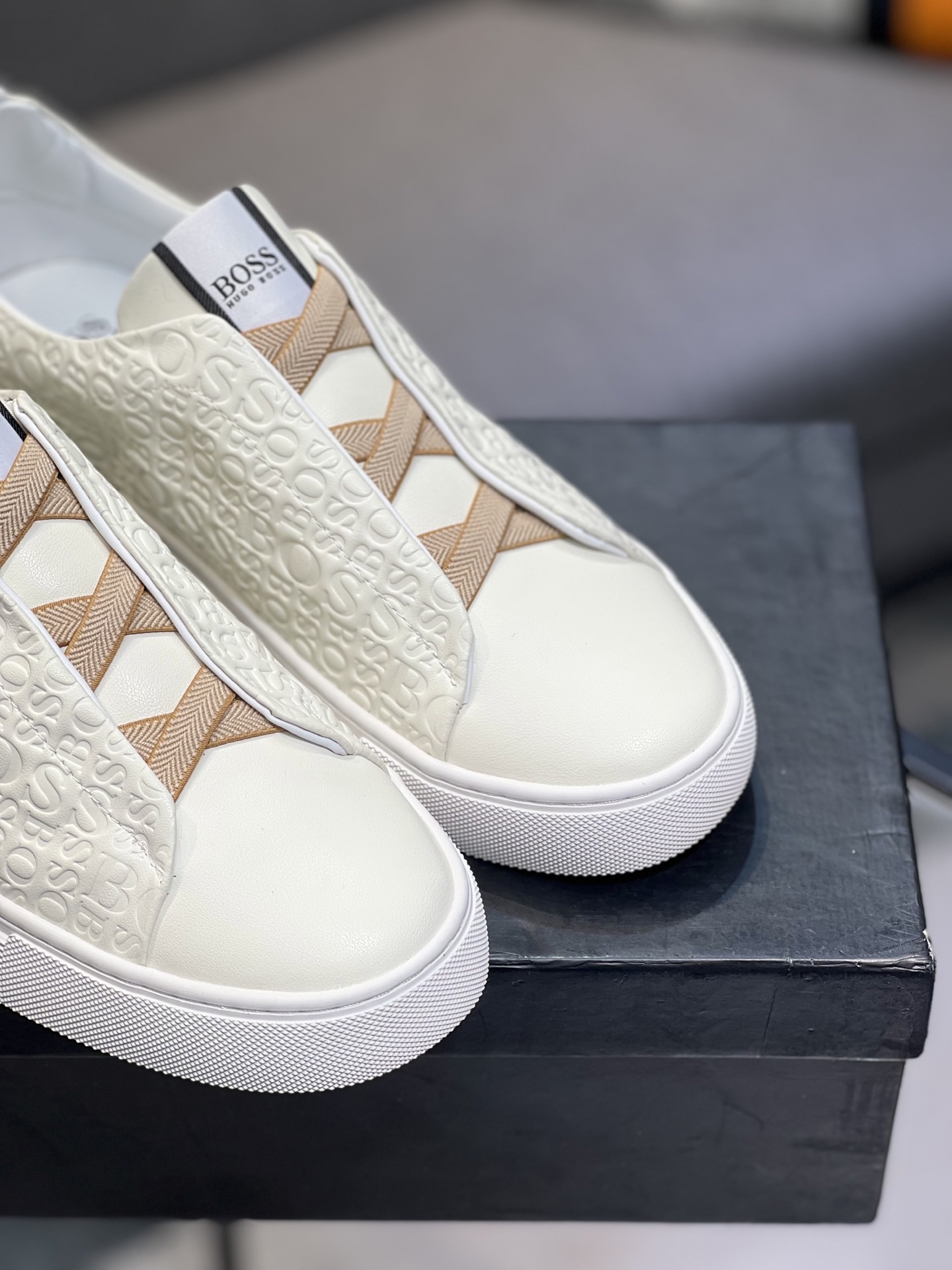 BOSS Men's Classic Lace-Up Sneakers - Stylish and Comfortable (Sizes 38-44) 9 i1742133607046 1576 0 7