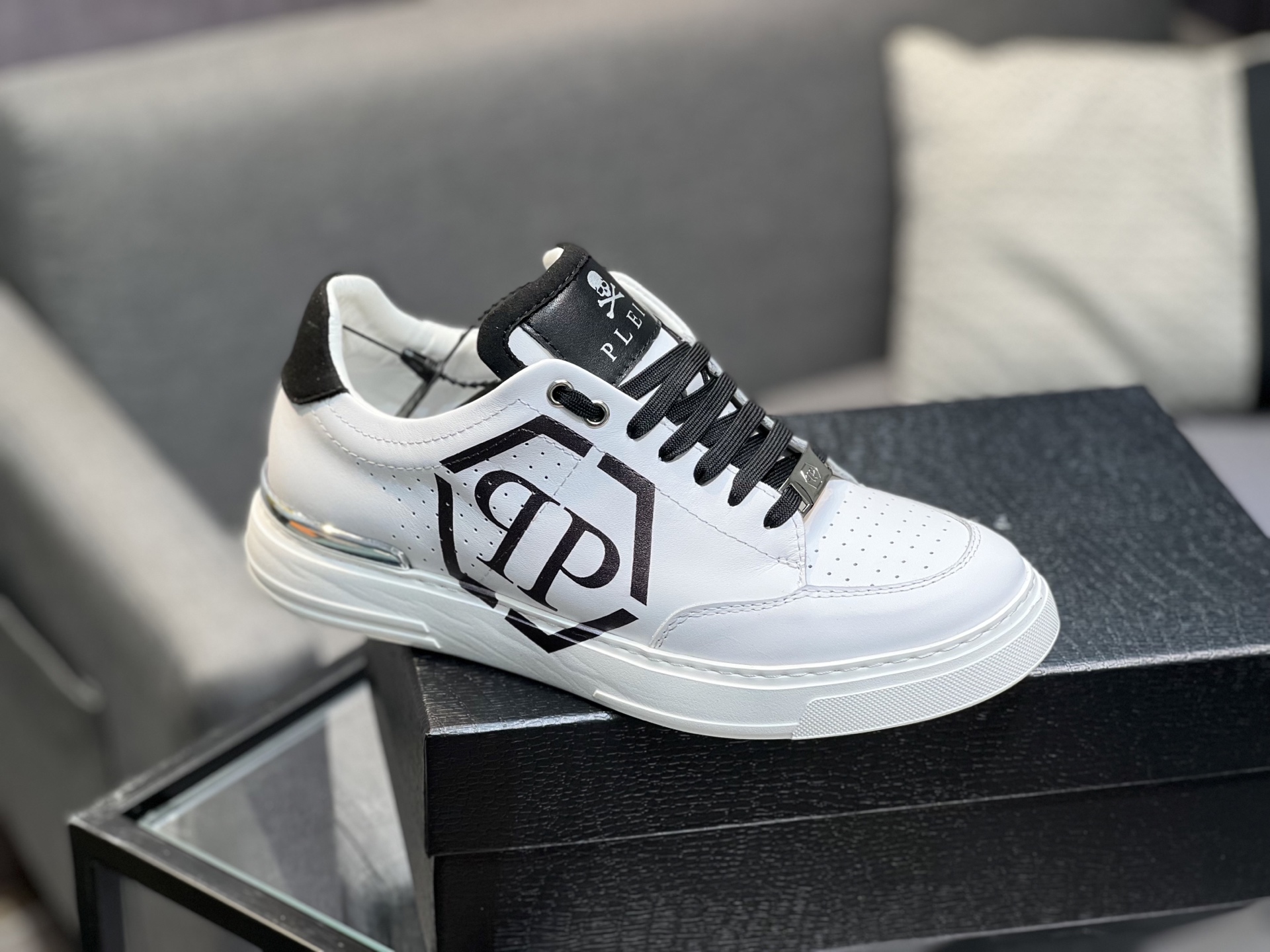 Philipp Plein White Leather Low-Top Sneakers Skull Accent - Sizes 38-44 10 i1742399484912 798 0 8
