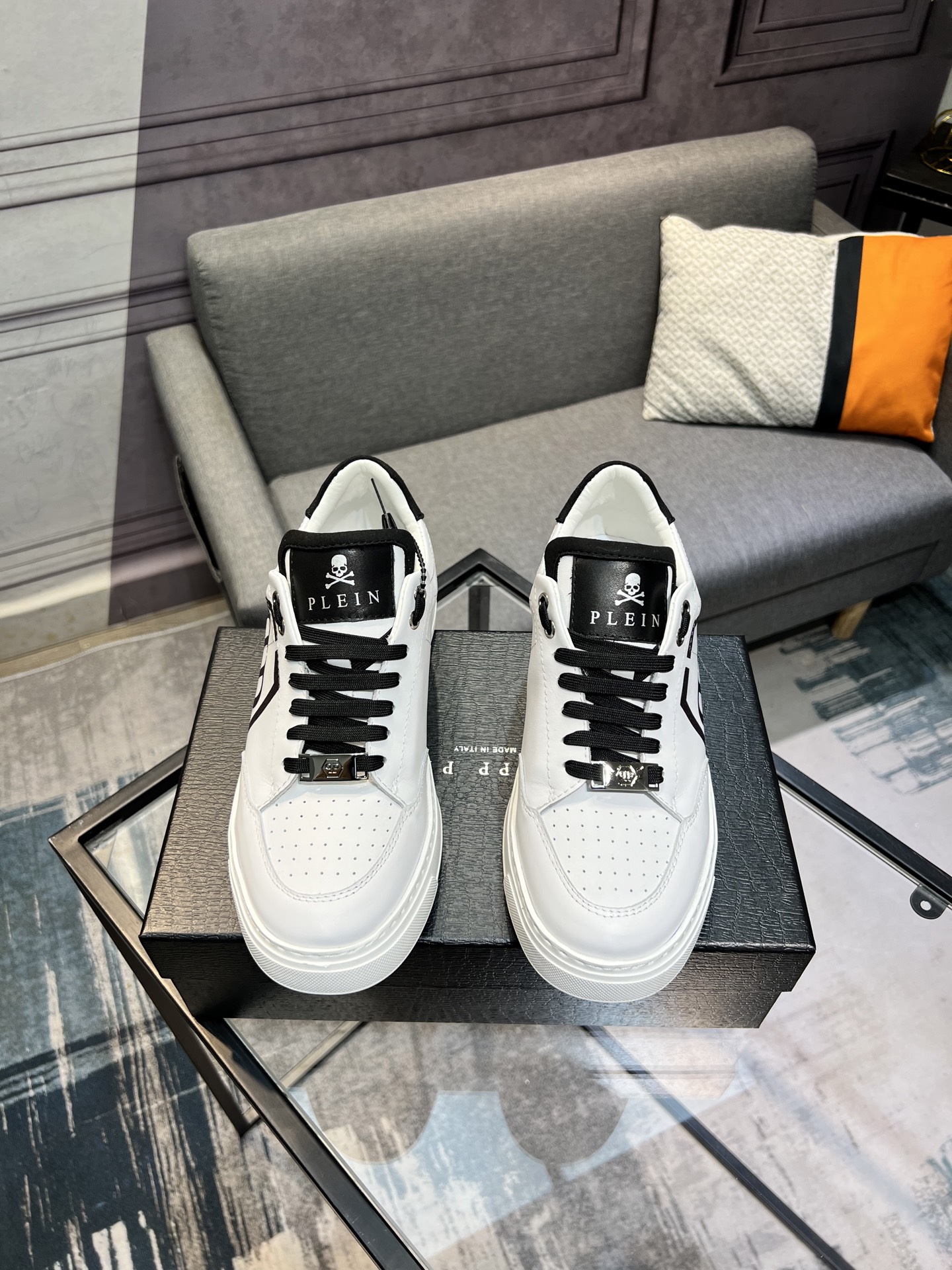 Philipp Plein White Leather Low-Top Sneakers Skull Accent - Sizes 38-44