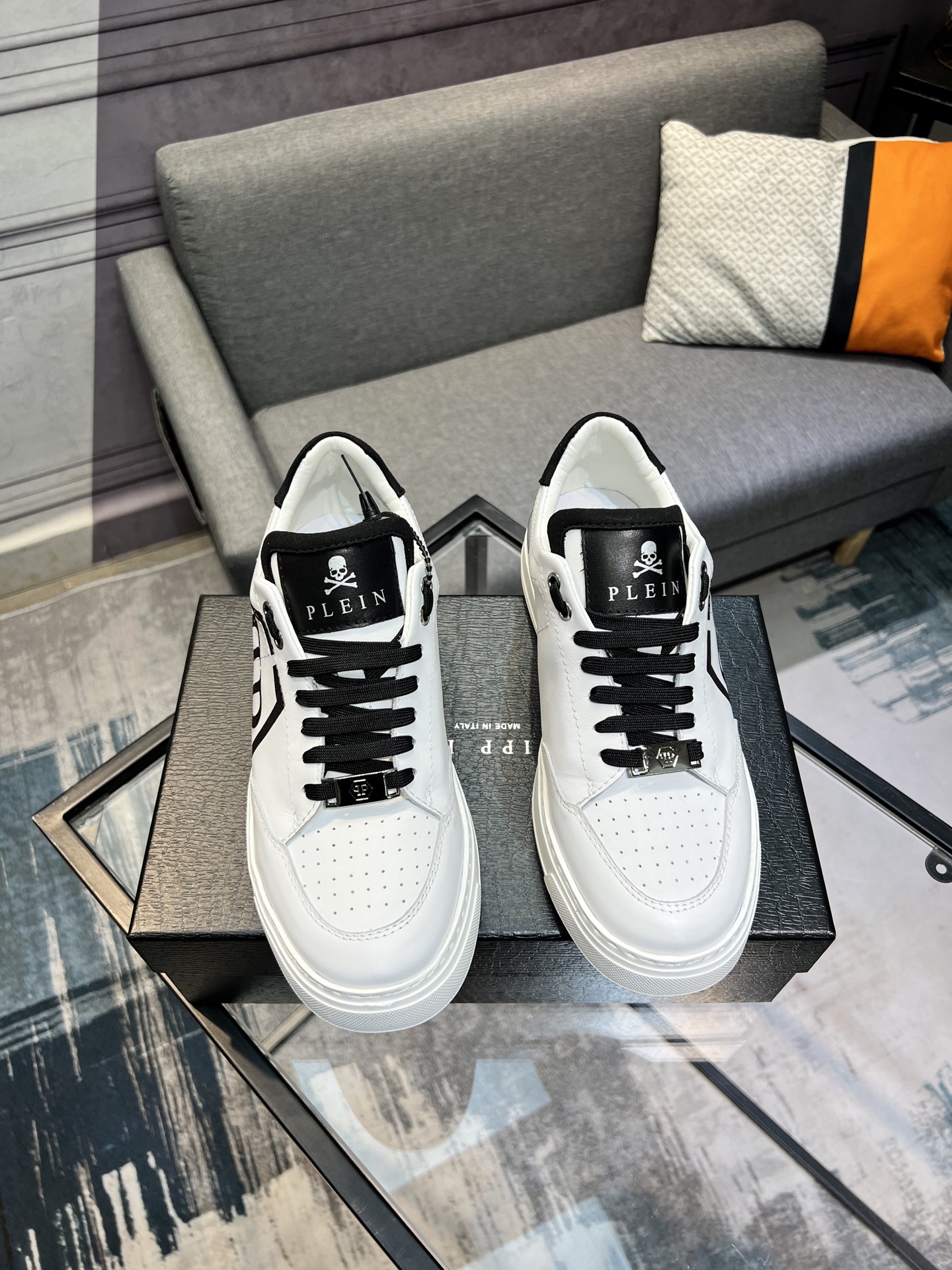 Philipp Plein White Leather Low-Top Sneakers Skull Accent - Sizes 38-44 5 i1742399485129 66 0 3