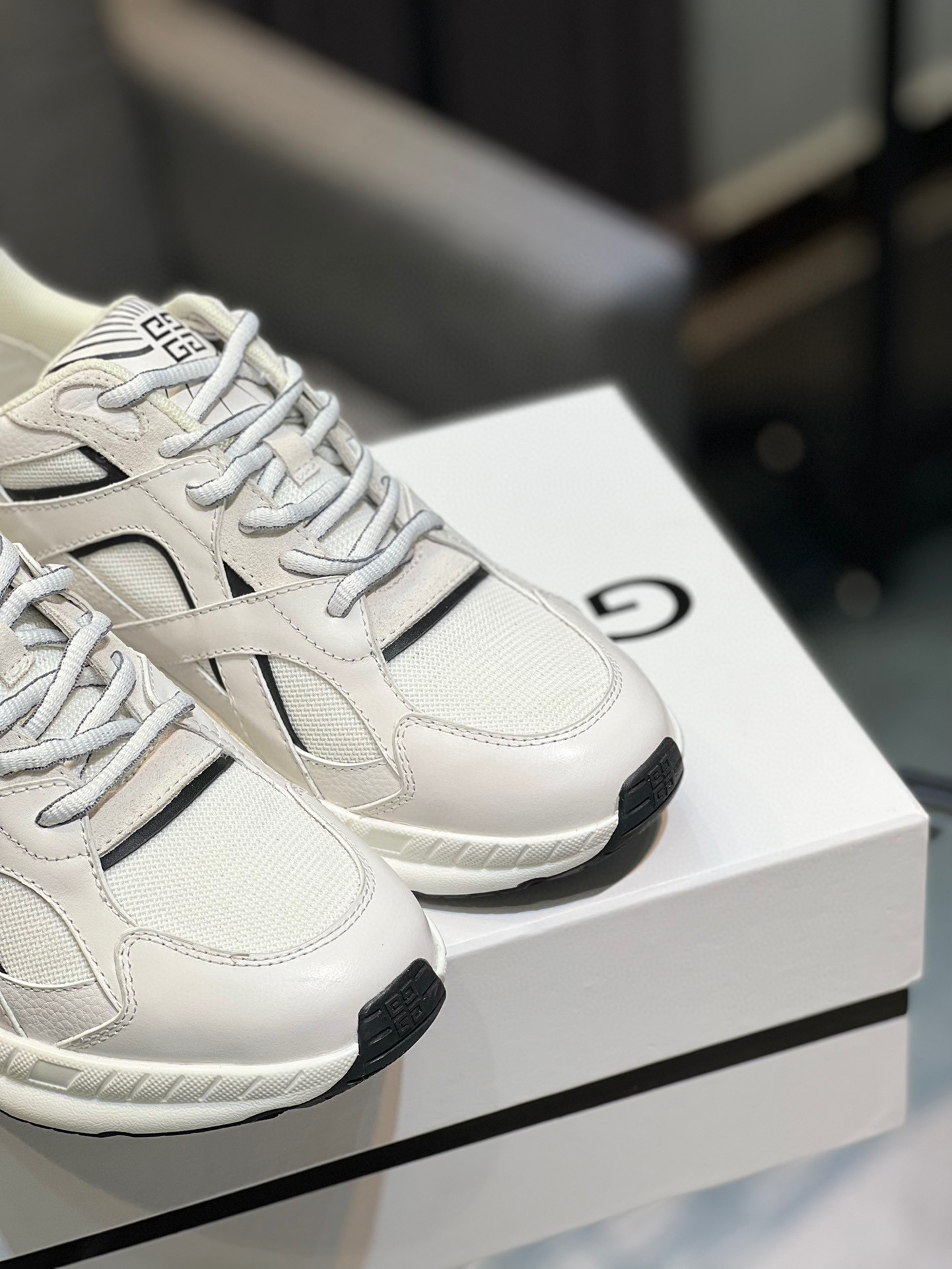 Givenchy Men's City Sport Sneakers in White Leather, Size 39-44 9 i1742485777530 2331 0 7