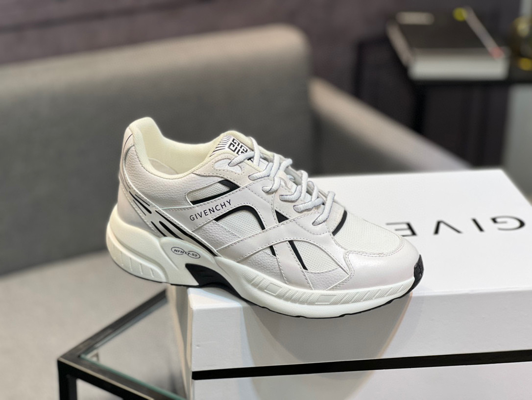 Givenchy Men's City Sport Sneakers in White Leather, Size 39-44 10 i1742485777530 7350 0 8