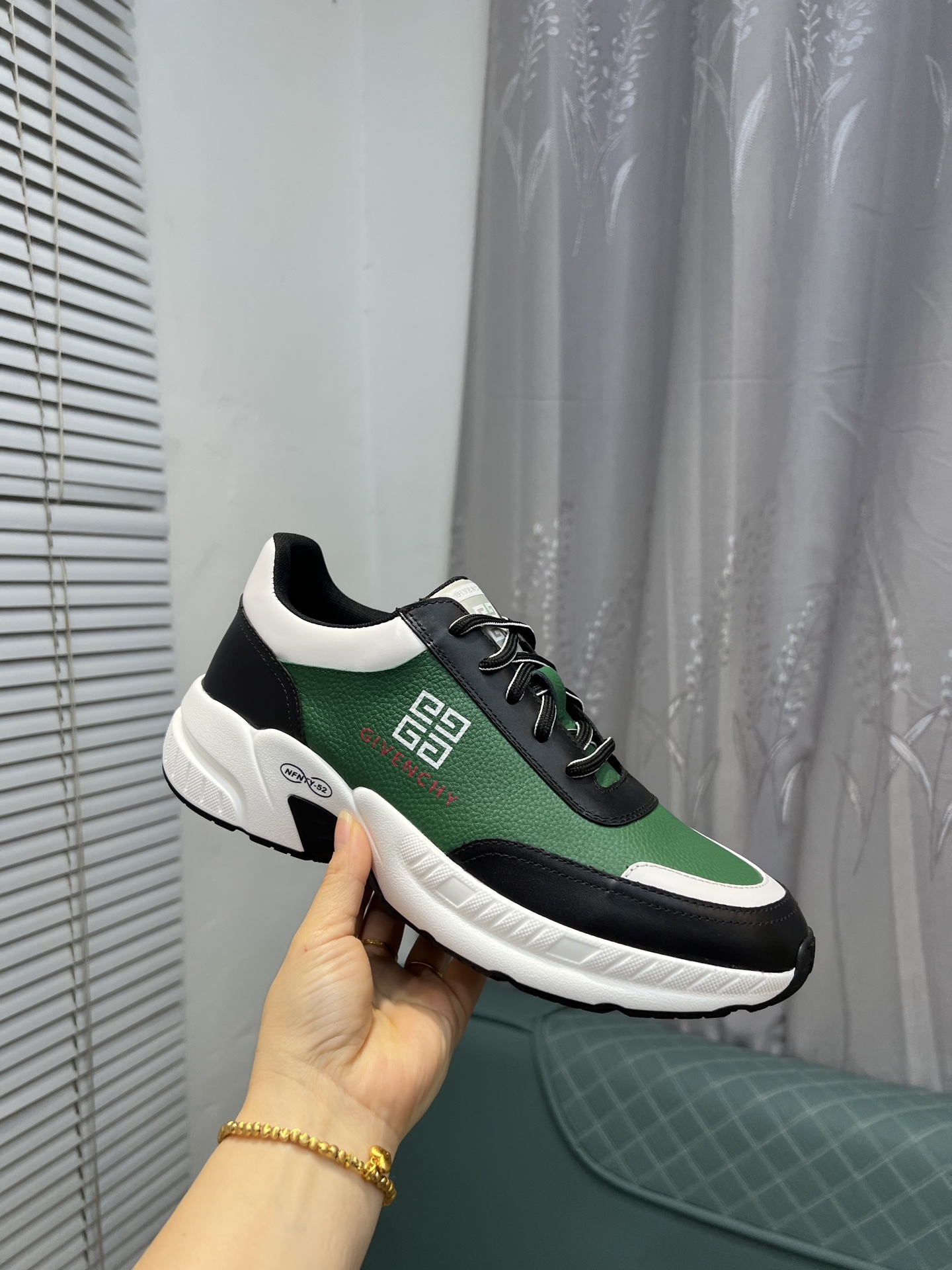 GIVENCHY Men's City Sport Leather Sneakers, Green/Black, Size 39-44 6 i1742485859322 8022 0 4