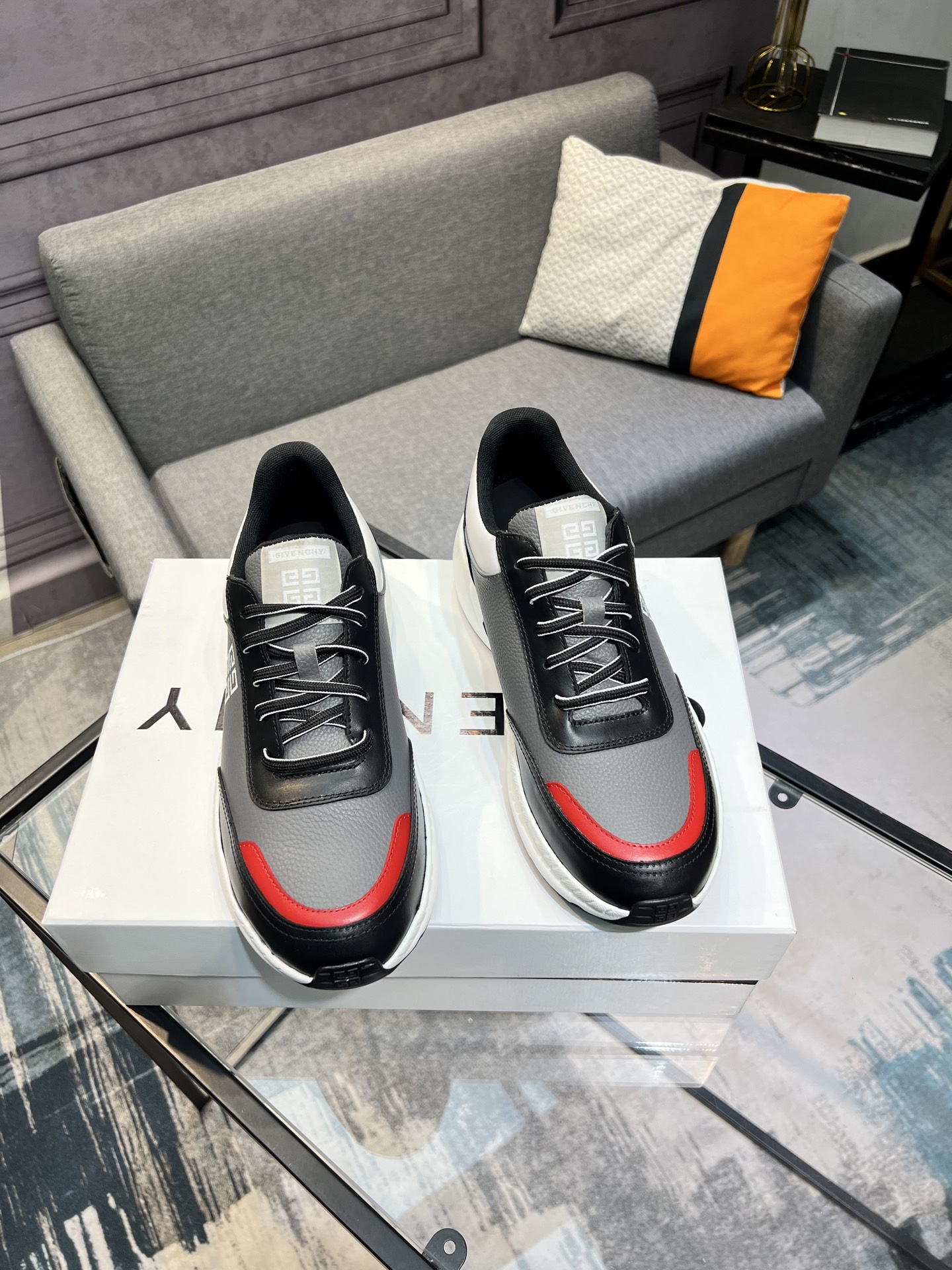 G I V E N C H Y Men's Leather Sneakers - Comfortable & Stylish 27 i1742485926296 3090 0 3