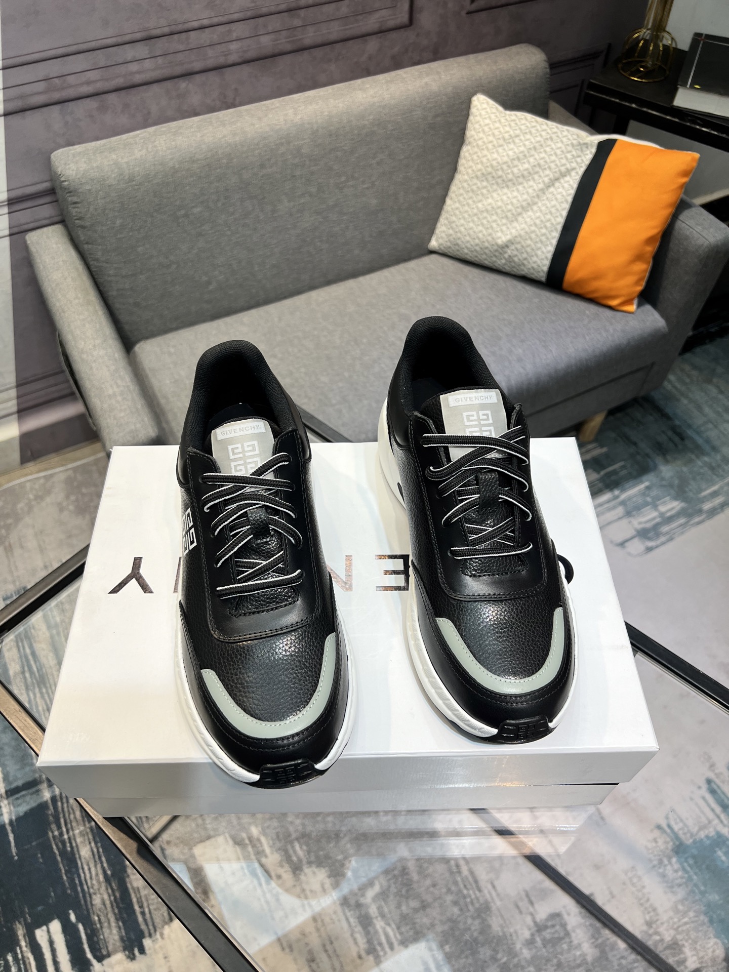 G I V E N C H Y Men's Black Leather Lace-Up Sneakers 5 i1742485942159 9256 0 3