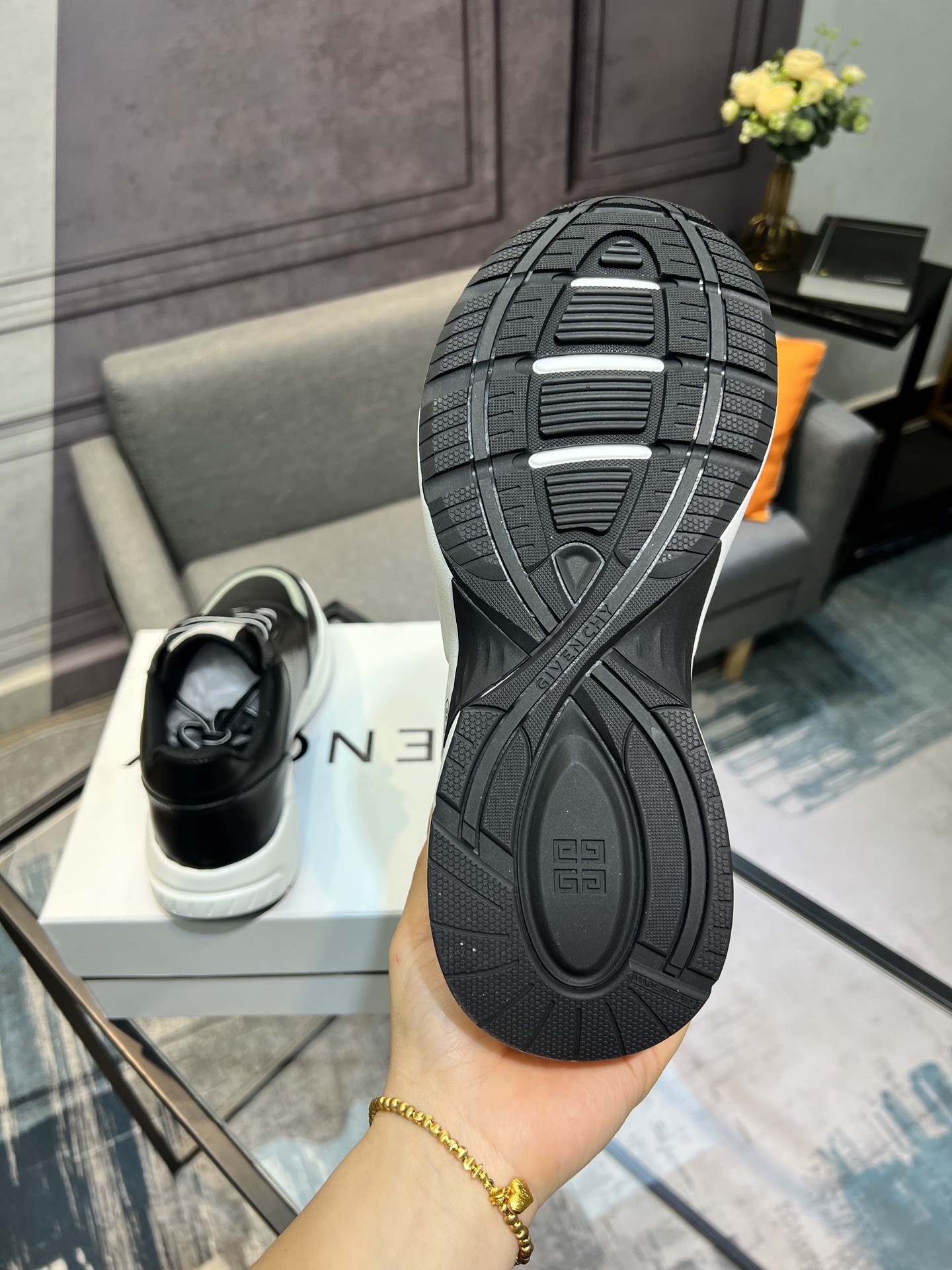 G I V E N C H Y Men's Black Leather Lace-Up Sneakers 7 i1742485943048 7399 0 5