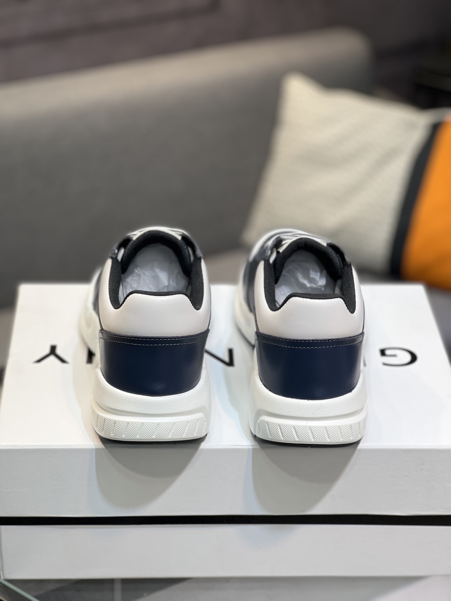 G I V E N C H Y Men's Leather Sneakers, Size 39-44, New Collection 8 i1742485992520 2541 0 6