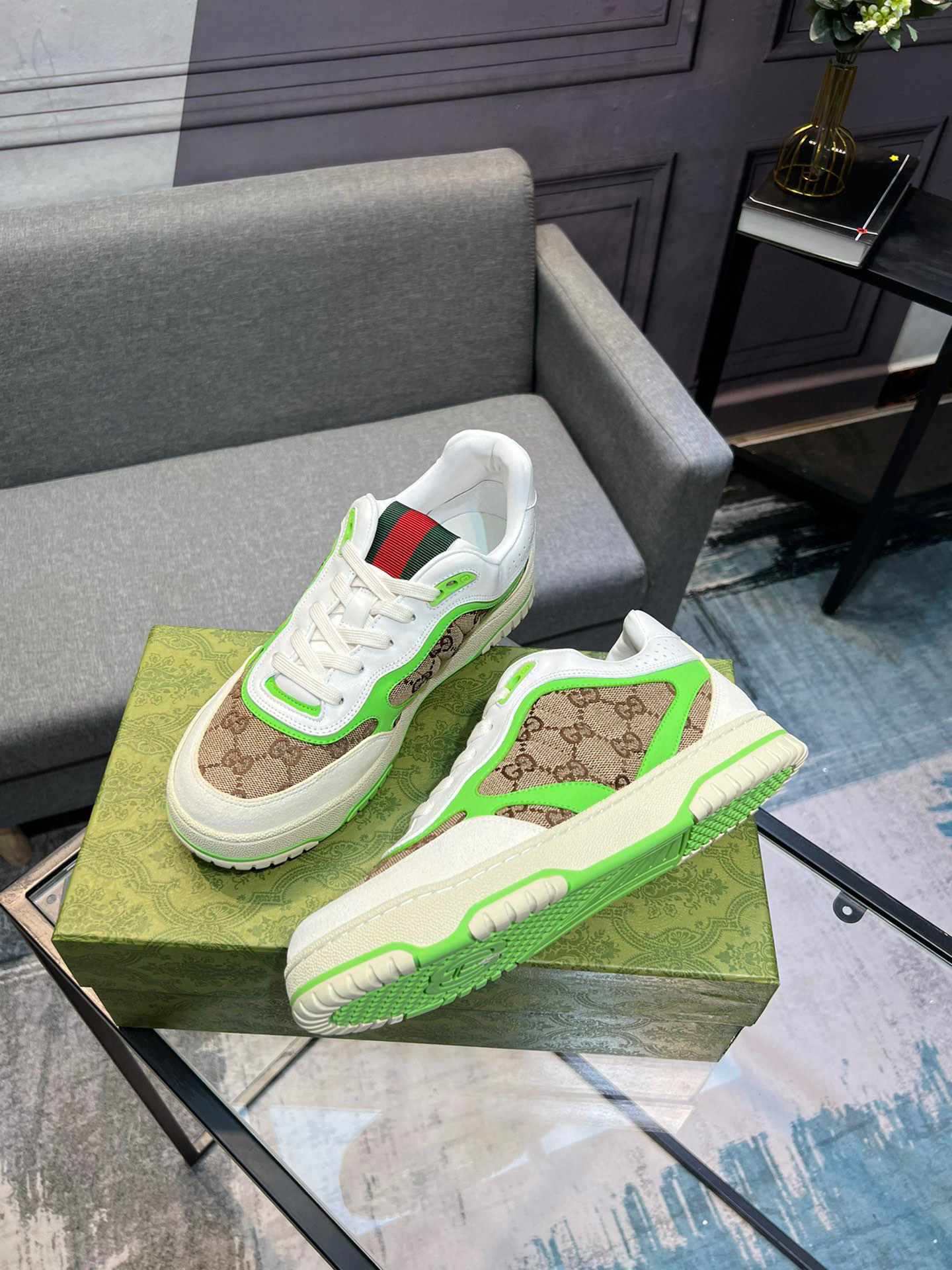Gucci Basketball Style Sneakers with Interlocking G and Vintage Effect 26 i1742650838135 5201 0 2