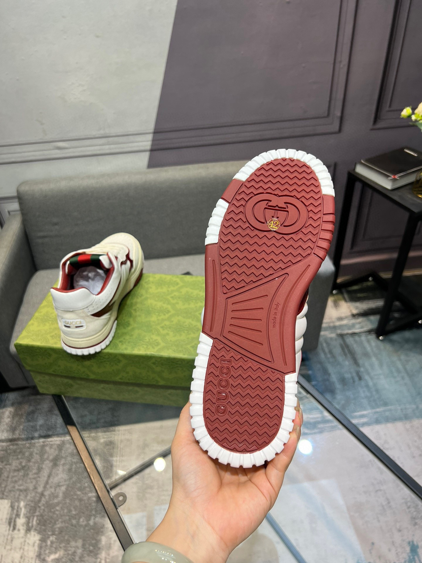Gucci Men's and Women's Basketball Style Sneakers With Interlocking G Detail 7 i1742650917973 2984 0 5