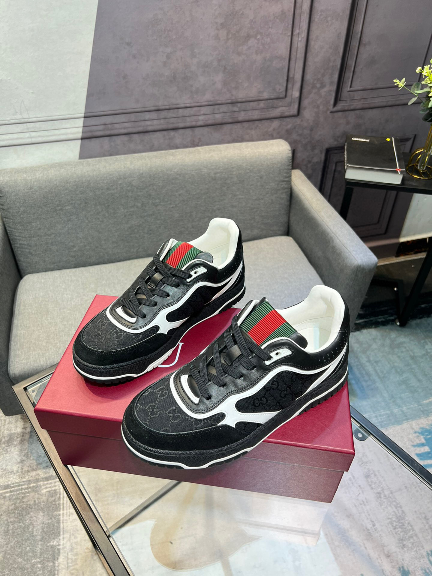 Gucci Men's and Women's Sneakers, Black Leather, Iconic Design, Sizes 38-46 25 i1742651133106 420 0 1