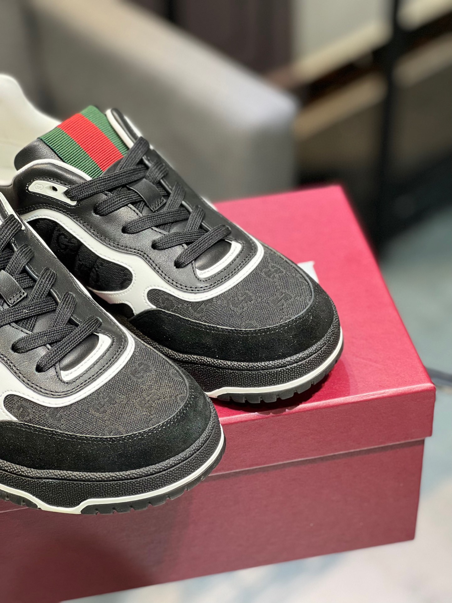 Gucci Men's and Women's Sneakers, Black Leather, Iconic Design, Sizes 38-46 31 i1742651133107 4295 0 7
