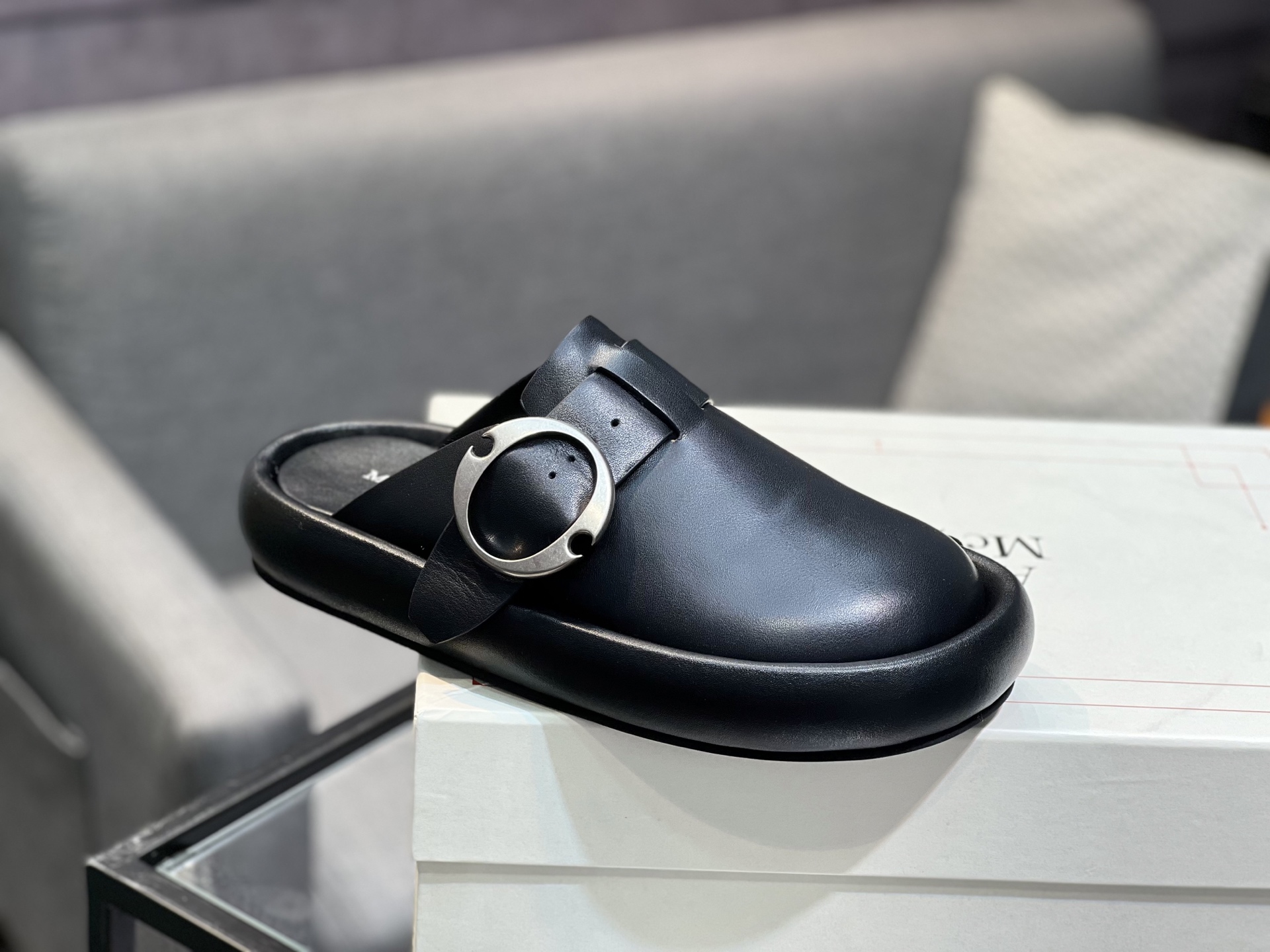 Alexander McQueen Arc Couple Slippers - Casual, Comfortable, and Stylish 10 i1743434969731 8908 0 8