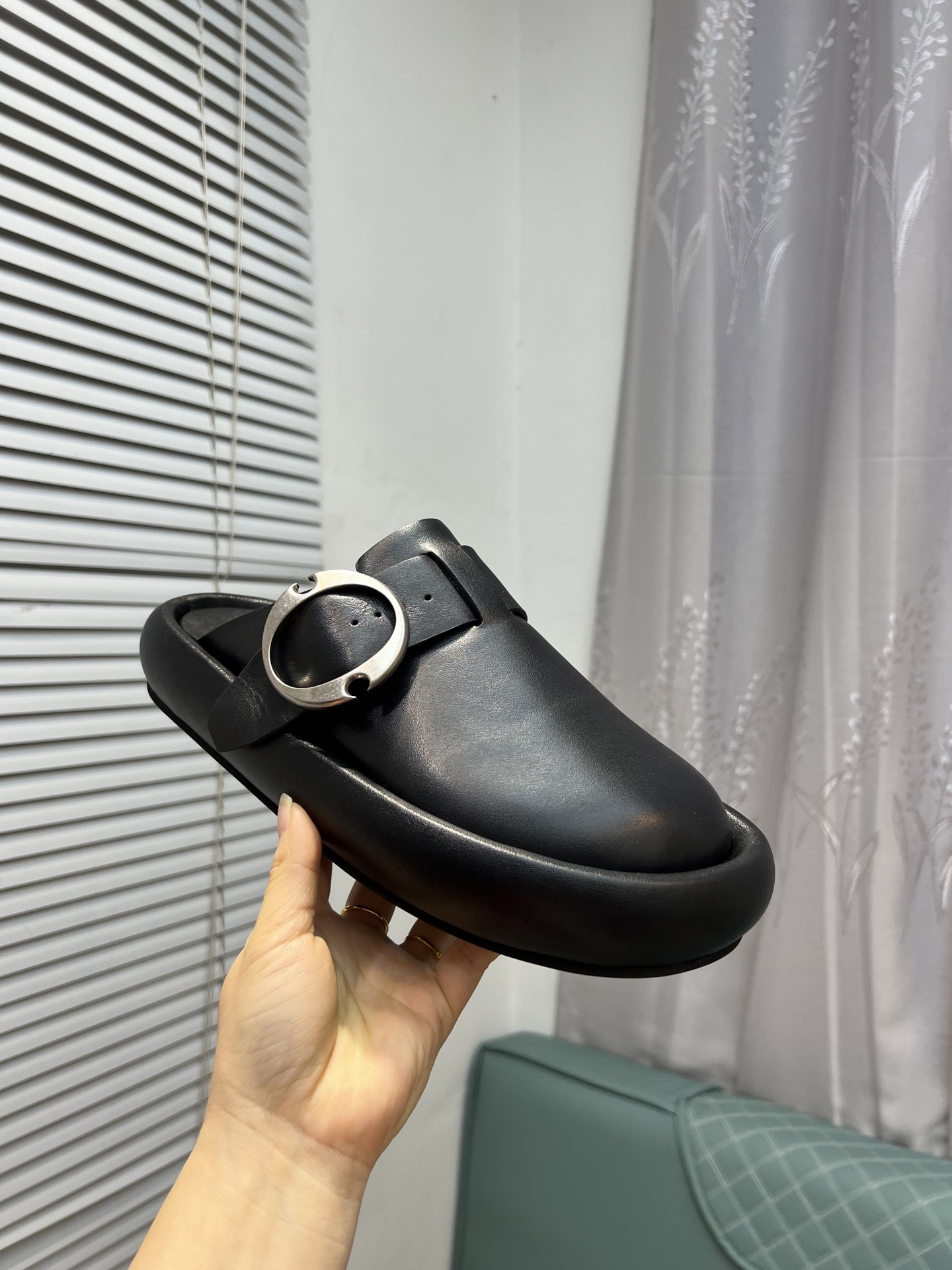 Alexander McQueen Arc Couple Slippers - Casual, Comfortable, and Stylish 6 i1743434969904 7957 0 4